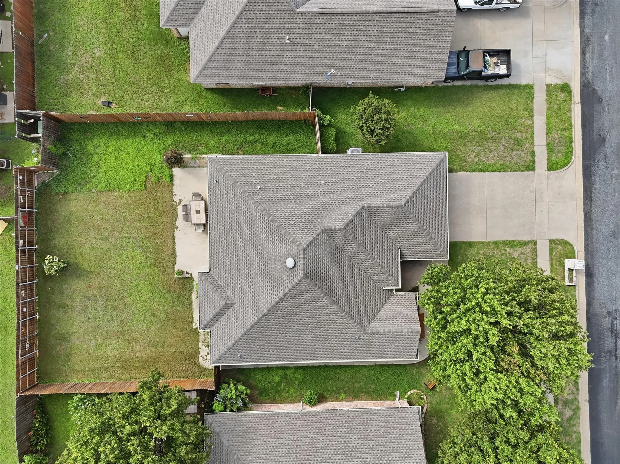 Single Family Residence For Sale in Johnson County , 708 Hillcrest Drive, Cleburne, Texas 76033, 3 Bedroom, 2 Bathroom, 2 Garage spaces, 1,362 Sqft, built in 2002, mls#21311478, Real Estate Agent in Cleburne, Homes For Sale in Johnson county, Homes For Sale in Cleburne, Realtor in Cleburne Texas, Real Estate Brokerage Independent Realty Texas, Luminita Cordes Realtor