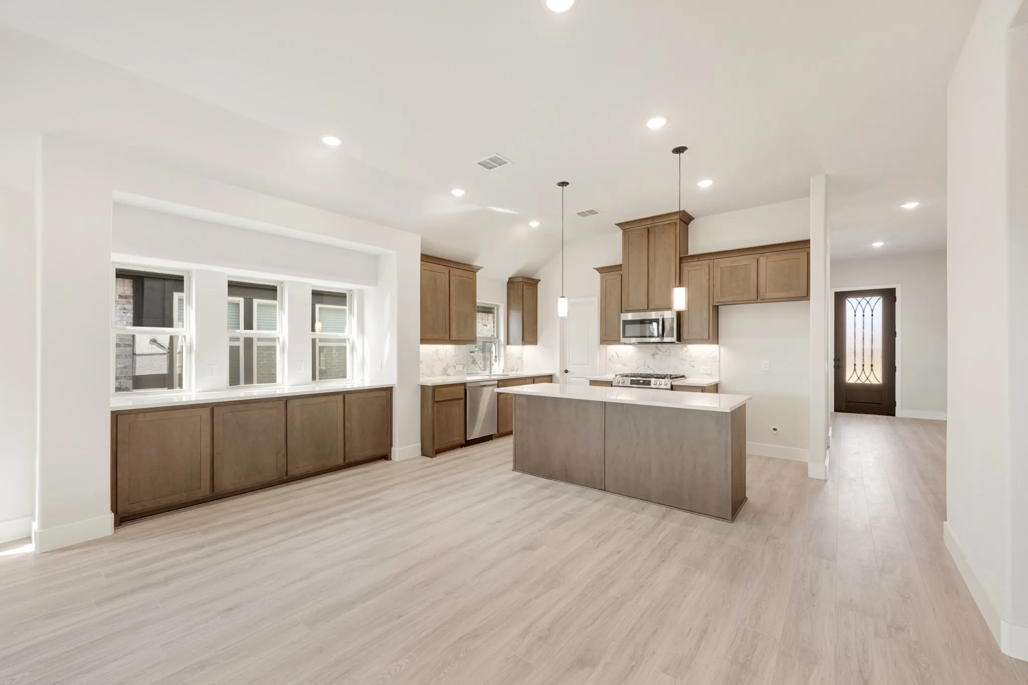 Single Family Residence For Sale in Collin County , 806 Alder Drive, Lavon, Texas 75166, 4 Bedroom, 3 Bathroom, 2 Garage spaces, 2,454 Sqft, built in 2026, mls#21311647, Real Estate Agent in Lavon, Homes For Sale in Collin county, Homes For Sale in Lavon, Realtor in Lavon Texas, Real Estate Brokerage Independent Realty Texas, Luminita Cordes Realtor
