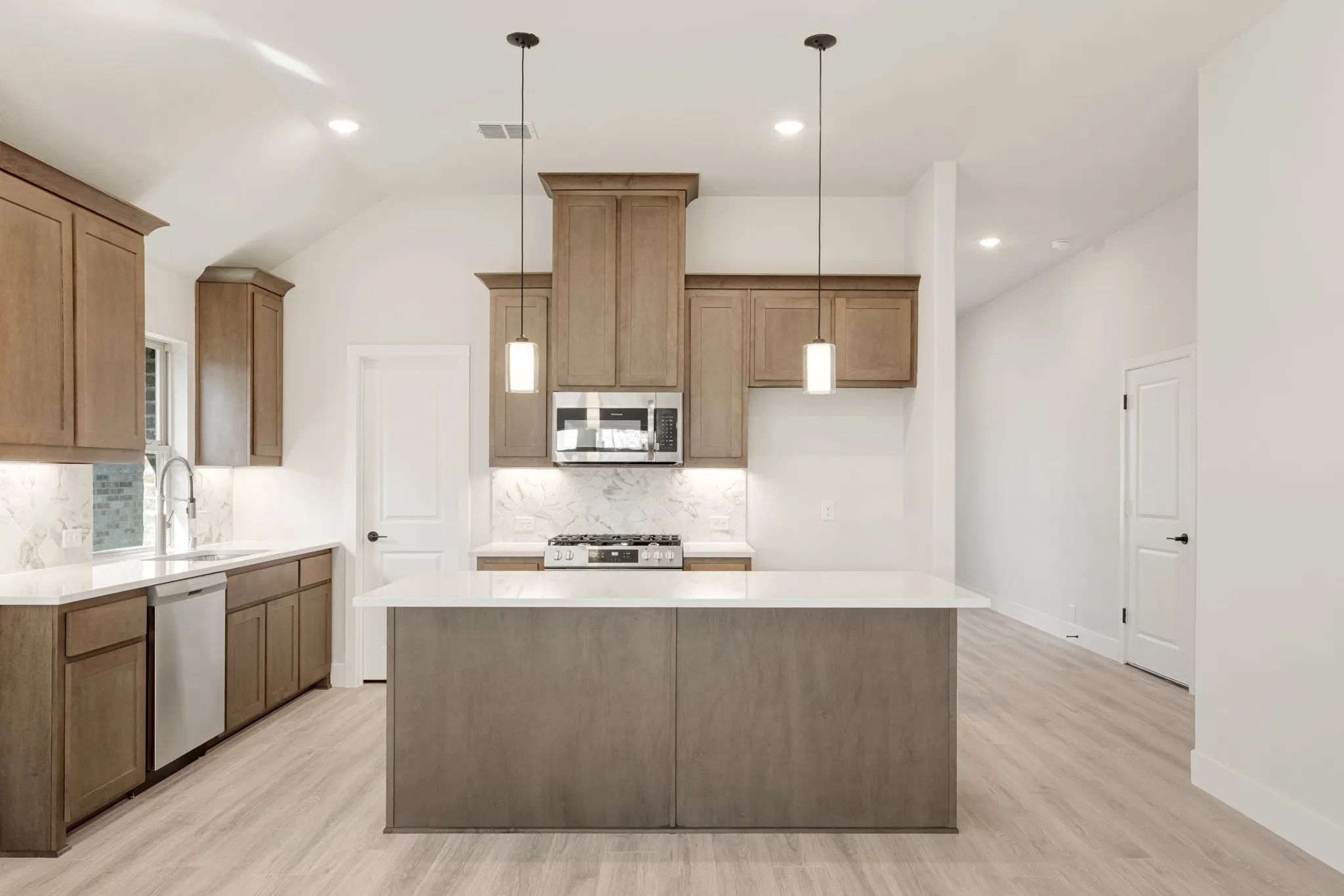 Single Family Residence For Sale in Collin County , 806 Alder Drive, Lavon, Texas 75166, 4 Bedroom, 3 Bathroom, 2 Garage spaces, 2,454 Sqft, built in 2026, mls#21311647, Real Estate Agent in Lavon, Homes For Sale in Collin county, Homes For Sale in Lavon, Realtor in Lavon Texas, Real Estate Brokerage Independent Realty Texas, Luminita Cordes Realtor