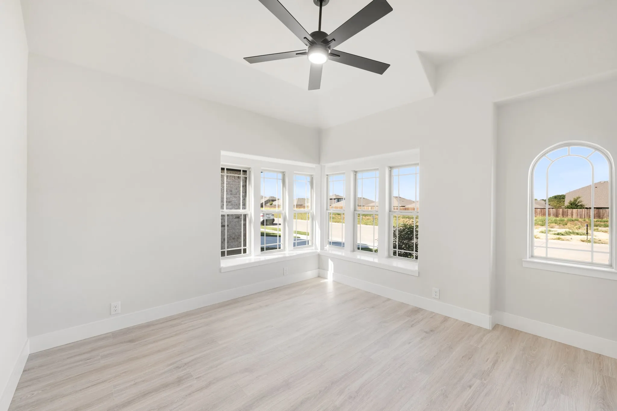 Single Family Residence For Sale in Collin County , 806 Alder Drive, Lavon, Texas 75166, 4 Bedroom, 3 Bathroom, 2 Garage spaces, 2,454 Sqft, built in 2026, mls#21311647, Real Estate Agent in Lavon, Homes For Sale in Collin county, Homes For Sale in Lavon, Realtor in Lavon Texas, Real Estate Brokerage Independent Realty Texas, Luminita Cordes Realtor