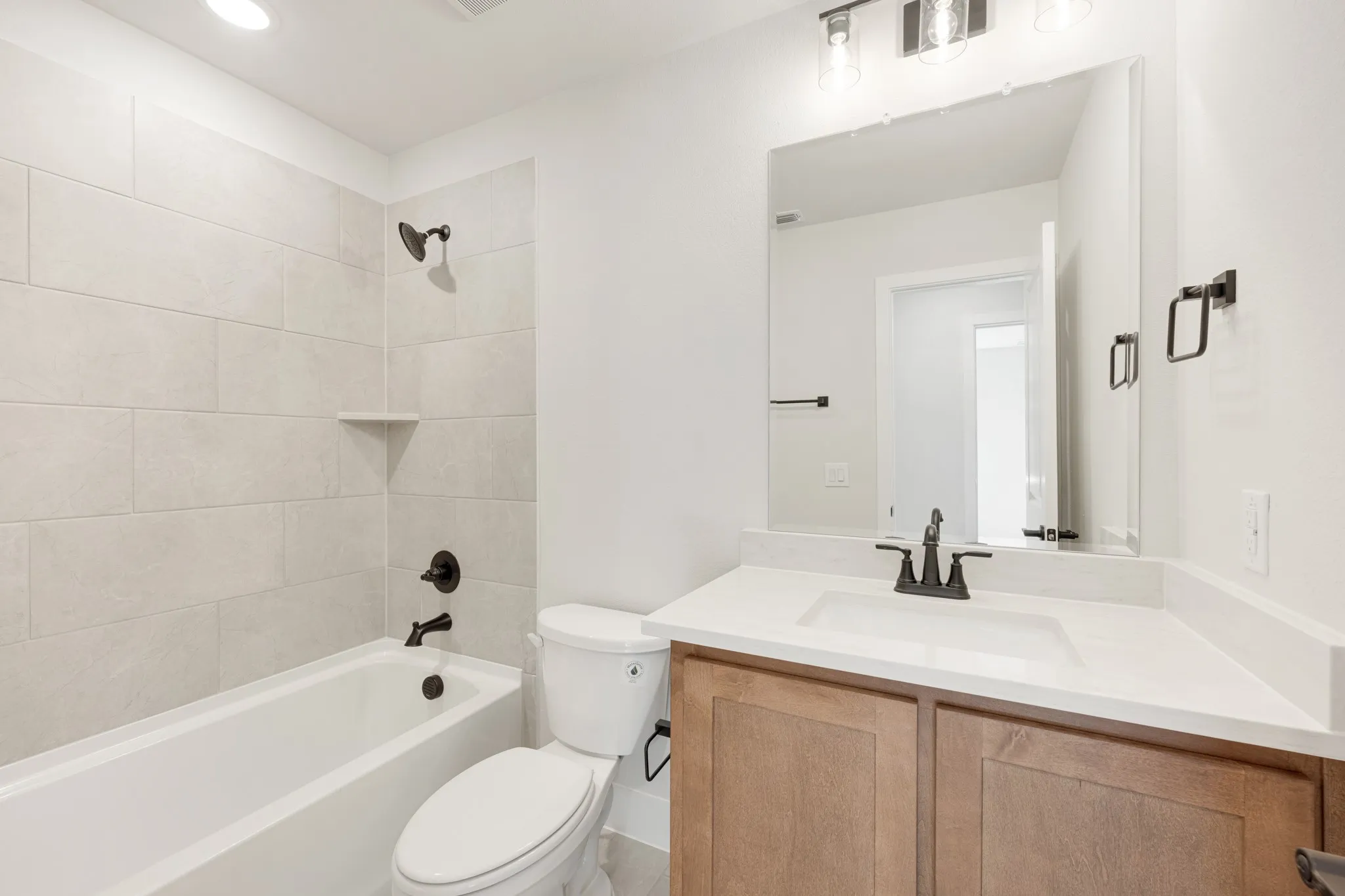 Single Family Residence For Sale in Collin County , 806 Alder Drive, Lavon, Texas 75166, 4 Bedroom, 3 Bathroom, 2 Garage spaces, 2,454 Sqft, built in 2026, mls#21311647, Real Estate Agent in Lavon, Homes For Sale in Collin county, Homes For Sale in Lavon, Realtor in Lavon Texas, Real Estate Brokerage Independent Realty Texas, Luminita Cordes Realtor