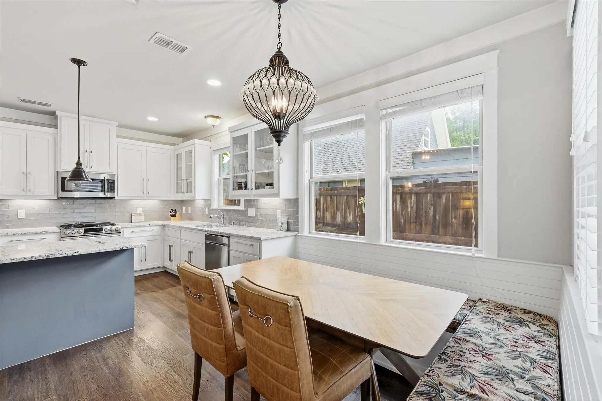 Single Family Residence For Sale in Collin County , 1302 Lela Street, Mc Kinney, Texas 75069, 3 Bedroom, 3 Bathroom, 2 Garage spaces, 2,178 Sqft, built in 2018, mls#21310612, Real Estate Agent in Mc Kinney, Homes For Sale in Collin county, Homes For Sale in Mc Kinney, Realtor in Mc Kinney Texas, Real Estate Brokerage Independent Realty Texas, Luminita Cordes Realtor