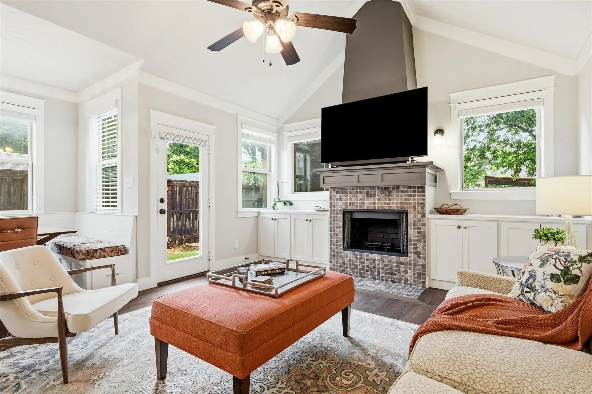 Single Family Residence For Sale in Collin County , 1302 Lela Street, Mc Kinney, Texas 75069, 3 Bedroom, 3 Bathroom, 2 Garage spaces, 2,178 Sqft, built in 2018, mls#21310612, Real Estate Agent in Mc Kinney, Homes For Sale in Collin county, Homes For Sale in Mc Kinney, Realtor in Mc Kinney Texas, Real Estate Brokerage Independent Realty Texas, Luminita Cordes Realtor