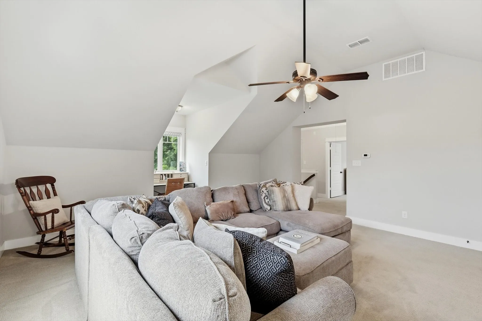Single Family Residence For Sale in Collin County , 1302 Lela Street, Mc Kinney, Texas 75069, 3 Bedroom, 3 Bathroom, 2 Garage spaces, 2,178 Sqft, built in 2018, mls#21310612, Real Estate Agent in Mc Kinney, Homes For Sale in Collin county, Homes For Sale in Mc Kinney, Realtor in Mc Kinney Texas, Real Estate Brokerage Independent Realty Texas, Luminita Cordes Realtor
