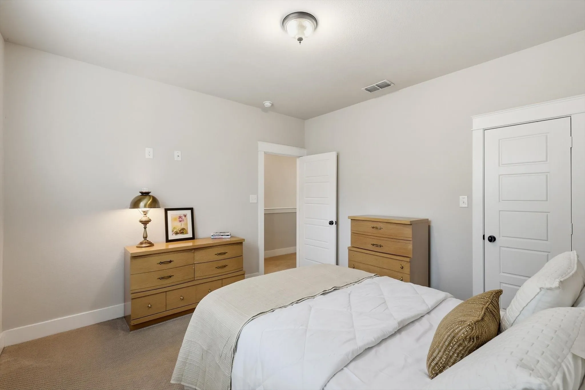 Single Family Residence For Sale in Collin County , 1302 Lela Street, Mc Kinney, Texas 75069, 3 Bedroom, 3 Bathroom, 2 Garage spaces, 2,178 Sqft, built in 2018, mls#21310612, Real Estate Agent in Mc Kinney, Homes For Sale in Collin county, Homes For Sale in Mc Kinney, Realtor in Mc Kinney Texas, Real Estate Brokerage Independent Realty Texas, Luminita Cordes Realtor