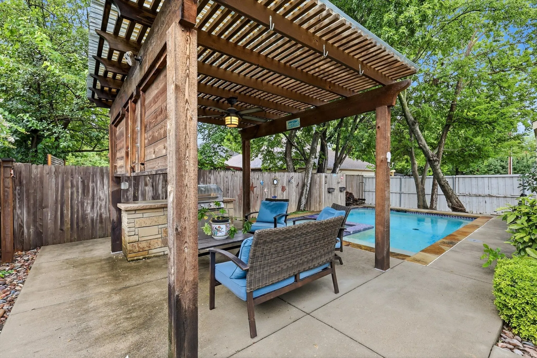 Single Family Residence For Sale in Collin County , 1302 Lela Street, Mc Kinney, Texas 75069, 3 Bedroom, 3 Bathroom, 2 Garage spaces, 2,178 Sqft, built in 2018, mls#21310612, Real Estate Agent in Mc Kinney, Homes For Sale in Collin county, Homes For Sale in Mc Kinney, Realtor in Mc Kinney Texas, Real Estate Brokerage Independent Realty Texas, Luminita Cordes Realtor