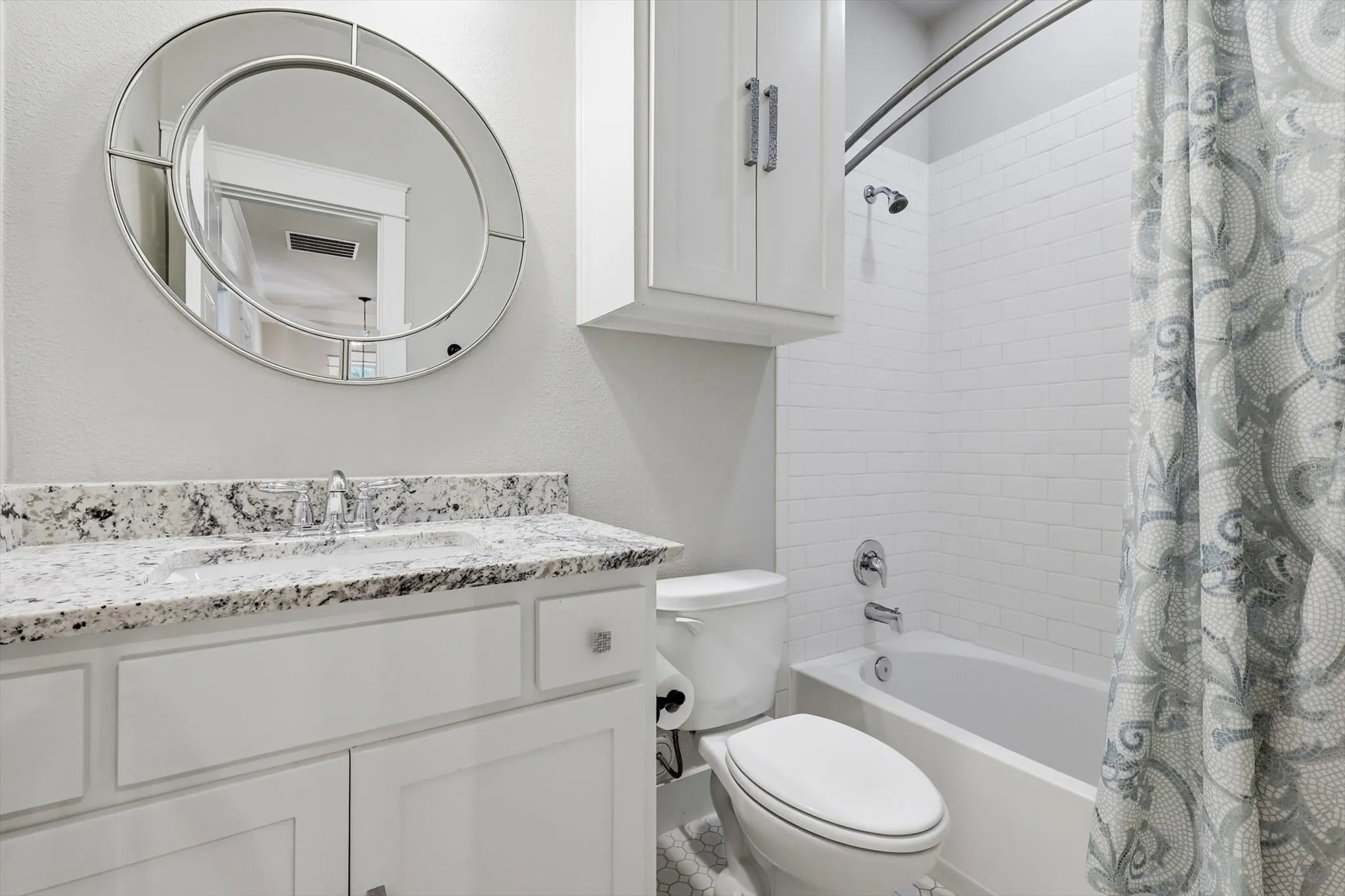 Single Family Residence For Sale in Collin County , 1302 Lela Street, Mc Kinney, Texas 75069, 3 Bedroom, 3 Bathroom, 2 Garage spaces, 2,178 Sqft, built in 2018, mls#21310612, Real Estate Agent in Mc Kinney, Homes For Sale in Collin county, Homes For Sale in Mc Kinney, Realtor in Mc Kinney Texas, Real Estate Brokerage Independent Realty Texas, Luminita Cordes Realtor