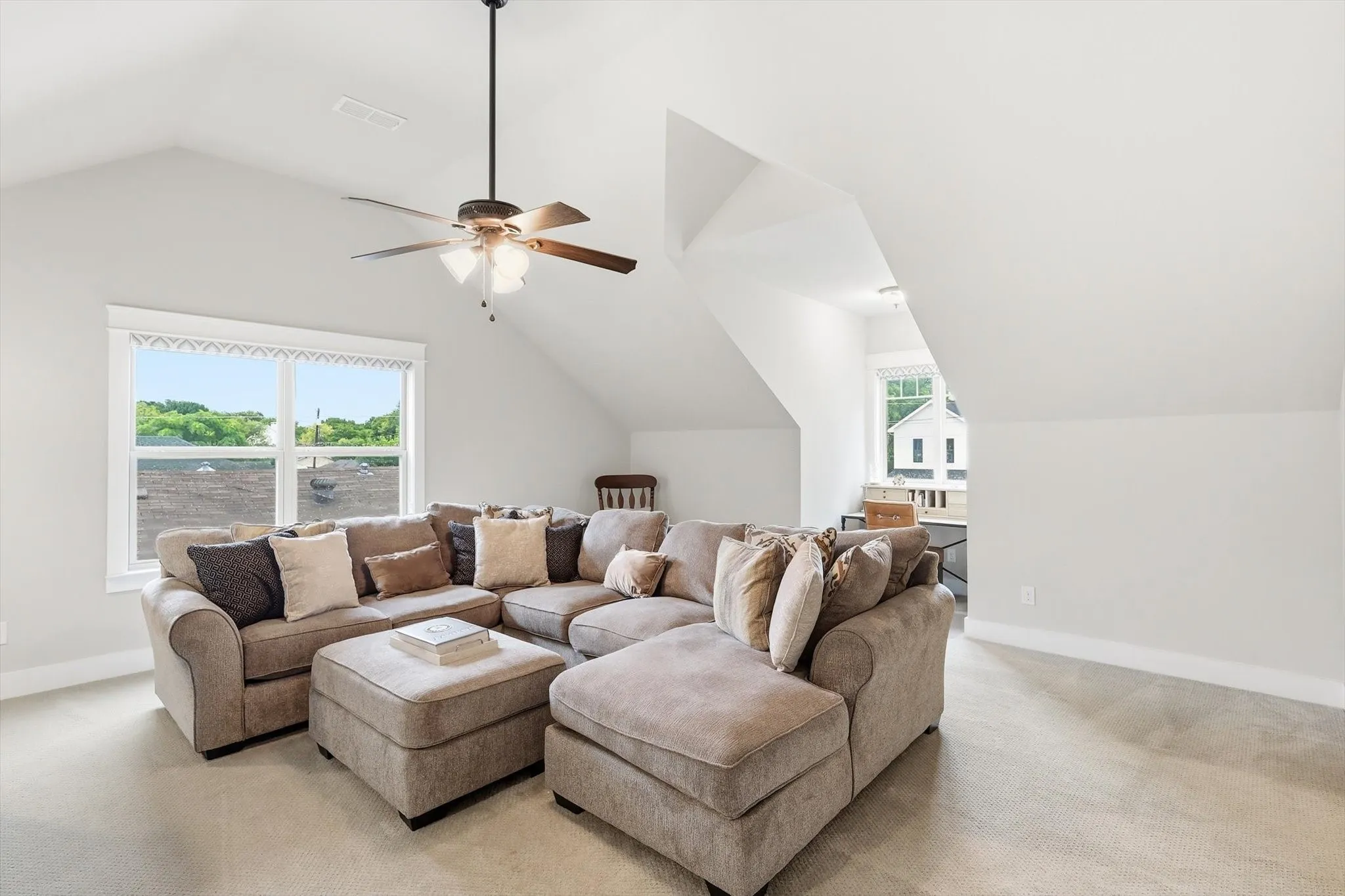 Single Family Residence For Sale in Collin County , 1302 Lela Street, Mc Kinney, Texas 75069, 3 Bedroom, 3 Bathroom, 2 Garage spaces, 2,178 Sqft, built in 2018, mls#21310612, Real Estate Agent in Mc Kinney, Homes For Sale in Collin county, Homes For Sale in Mc Kinney, Realtor in Mc Kinney Texas, Real Estate Brokerage Independent Realty Texas, Luminita Cordes Realtor
