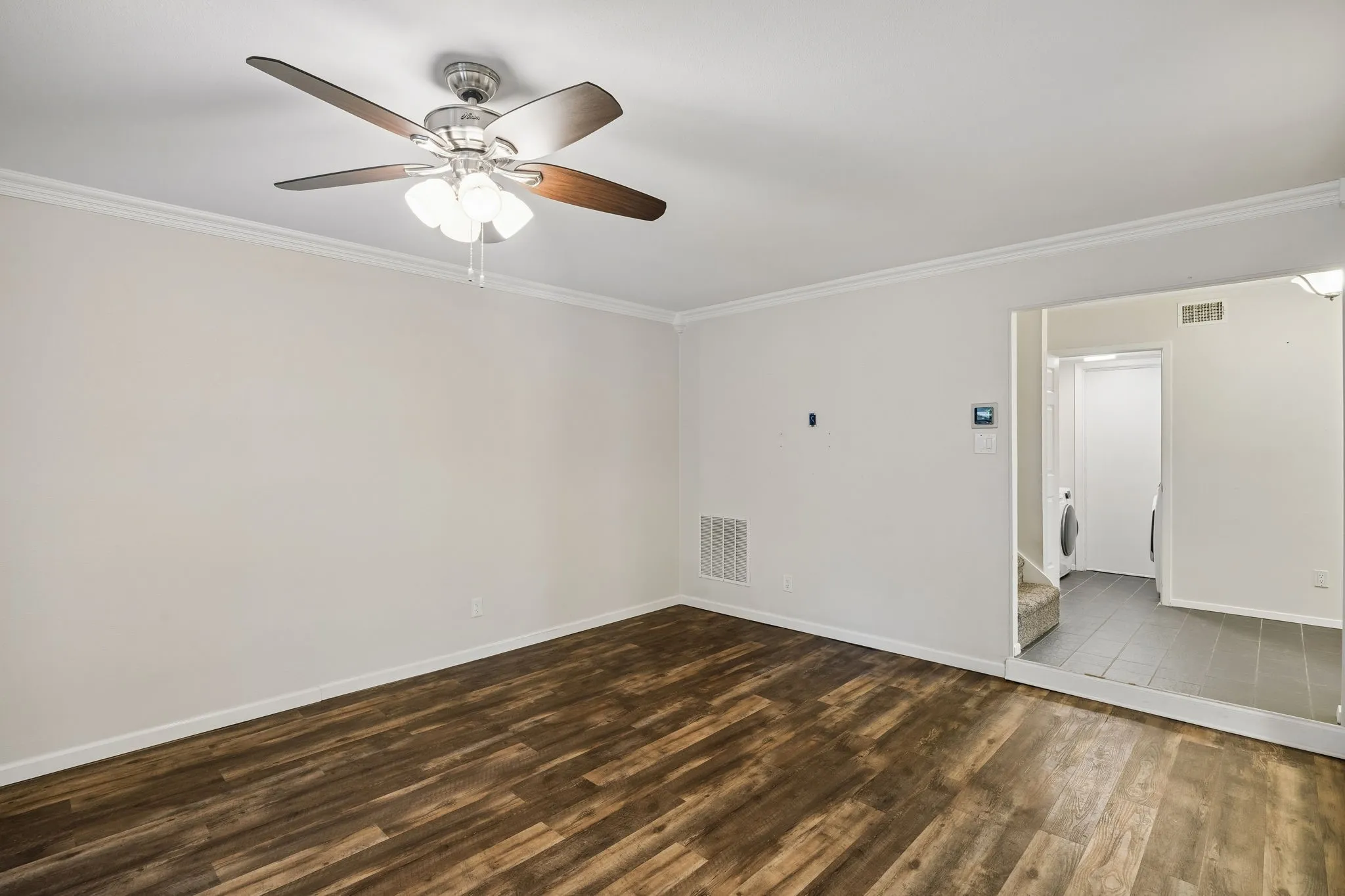 Townhouse For Rent in Collin County , 2908 Clear Springs Drive, Plano, Texas 75075, 3 Bedroom, 3 Bathroom, 2 Garage spaces, 1,918 Sqft, built in 1974, mls#21302210, Real Estate Agent in Plano, Homes For Rent in Collin county, Homes For Rent in Plano, Realtor in Plano Texas, Real Estate Brokerage Independent Realty Texas, Luminita Cordes Realtor