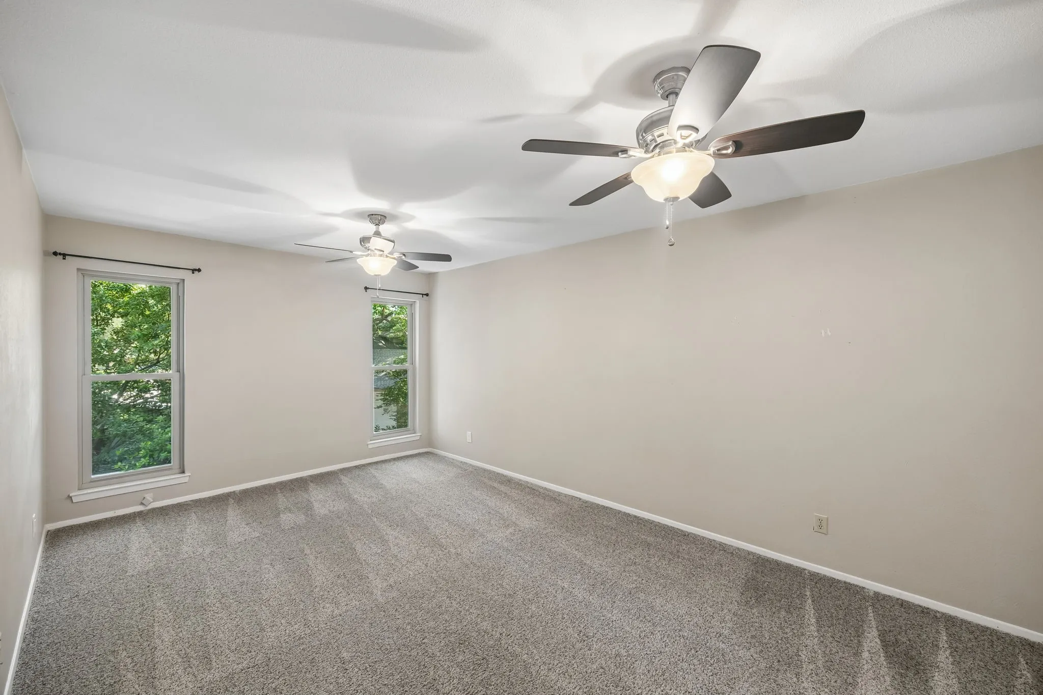 Townhouse For Rent in Collin County , 2908 Clear Springs Drive, Plano, Texas 75075, 3 Bedroom, 3 Bathroom, 2 Garage spaces, 1,918 Sqft, built in 1974, mls#21302210, Real Estate Agent in Plano, Homes For Rent in Collin county, Homes For Rent in Plano, Realtor in Plano Texas, Real Estate Brokerage Independent Realty Texas, Luminita Cordes Realtor