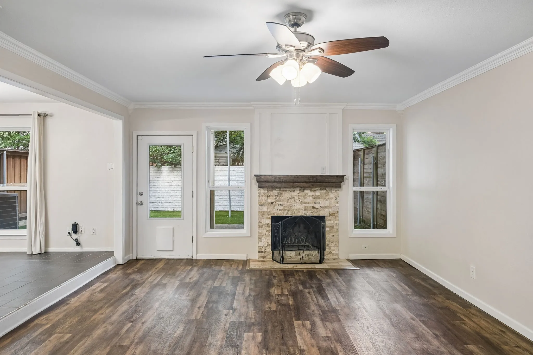 Townhouse For Rent in Collin County , 2908 Clear Springs Drive, Plano, Texas 75075, 3 Bedroom, 3 Bathroom, 2 Garage spaces, 1,918 Sqft, built in 1974, mls#21302210, Real Estate Agent in Plano, Homes For Rent in Collin county, Homes For Rent in Plano, Realtor in Plano Texas, Real Estate Brokerage Independent Realty Texas, Luminita Cordes Realtor