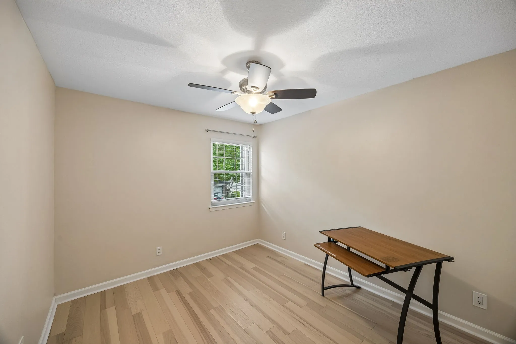 Townhouse For Rent in Collin County , 2908 Clear Springs Drive, Plano, Texas 75075, 3 Bedroom, 3 Bathroom, 2 Garage spaces, 1,918 Sqft, built in 1974, mls#21302210, Real Estate Agent in Plano, Homes For Rent in Collin county, Homes For Rent in Plano, Realtor in Plano Texas, Real Estate Brokerage Independent Realty Texas, Luminita Cordes Realtor