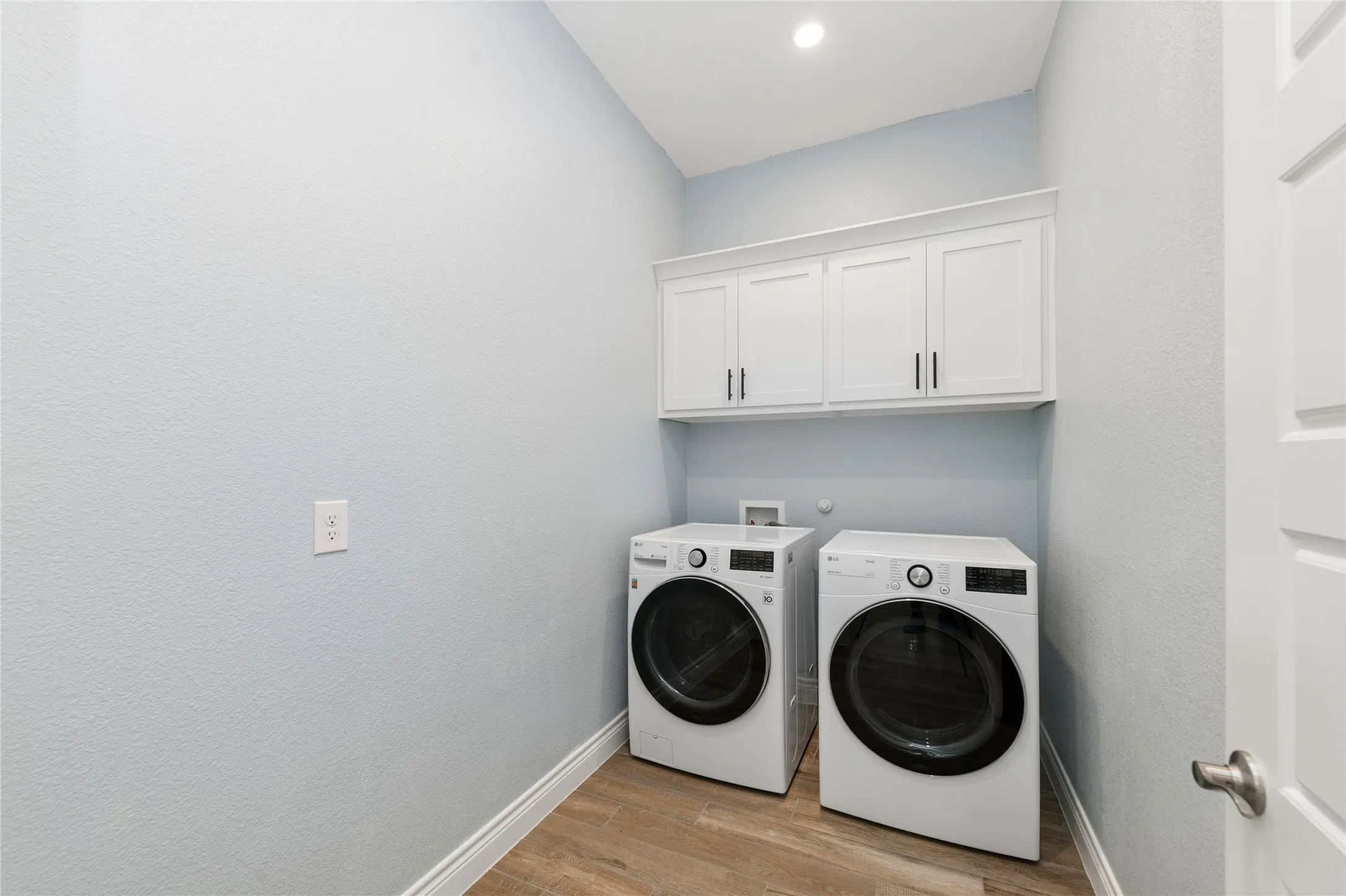 Single Family Residence For Sale in Denton County , 7013 Salmon Springs Drive, Argyle, Texas 76226, 4 Bedroom, 4 Bathroom, 3 Garage spaces, 3,746 Sqft, built in 2021, mls#21296276, Real Estate Agent in Argyle, Homes For Sale in Denton county, Homes For Sale in Argyle, Realtor in Argyle Texas, Real Estate Brokerage Independent Realty Texas, Luminita Cordes Realtor