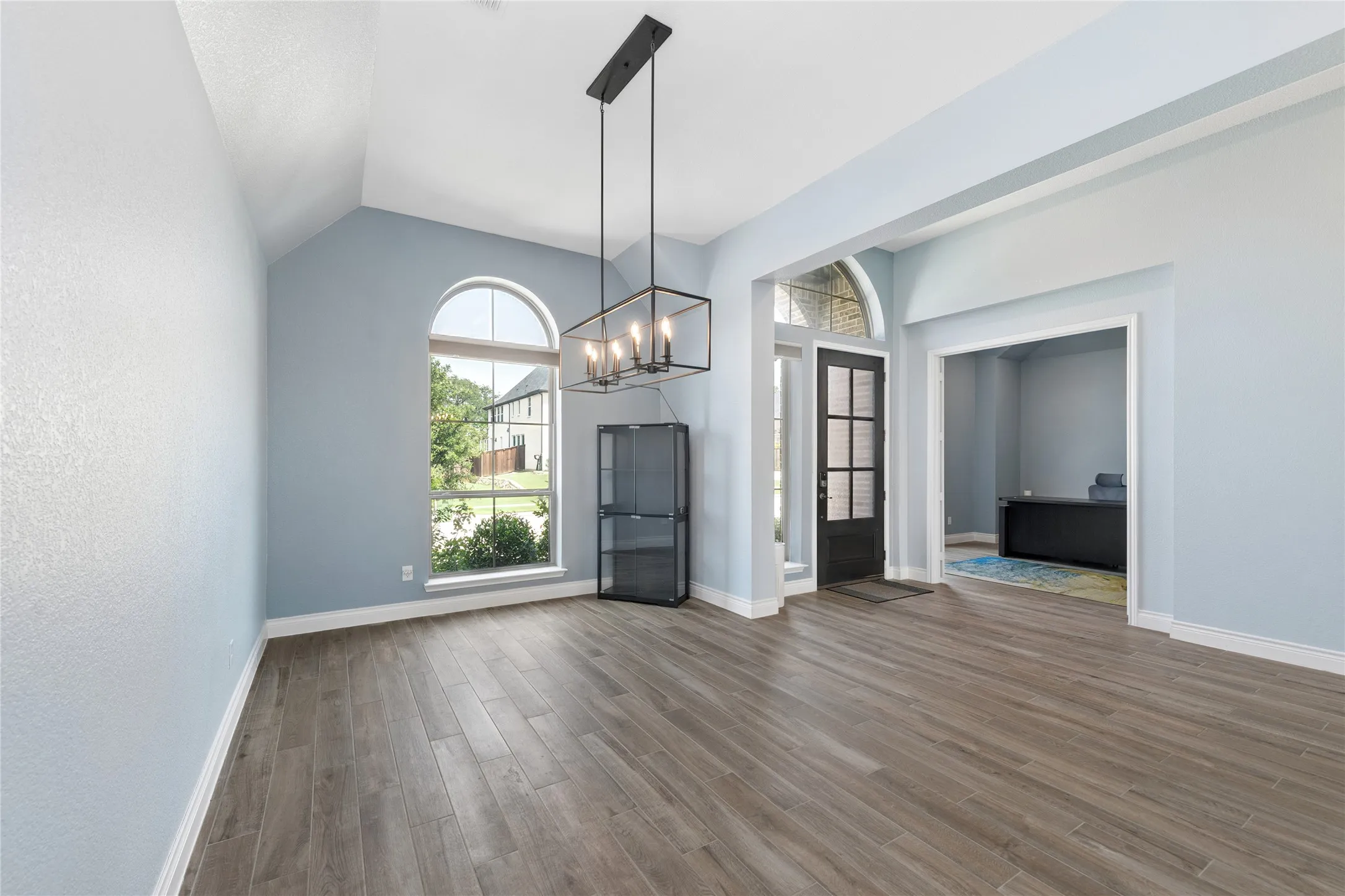Single Family Residence For Sale in Denton County , 7013 Salmon Springs Drive, Argyle, Texas 76226, 4 Bedroom, 4 Bathroom, 3 Garage spaces, 3,746 Sqft, built in 2021, mls#21296276, Real Estate Agent in Argyle, Homes For Sale in Denton county, Homes For Sale in Argyle, Realtor in Argyle Texas, Real Estate Brokerage Independent Realty Texas, Luminita Cordes Realtor