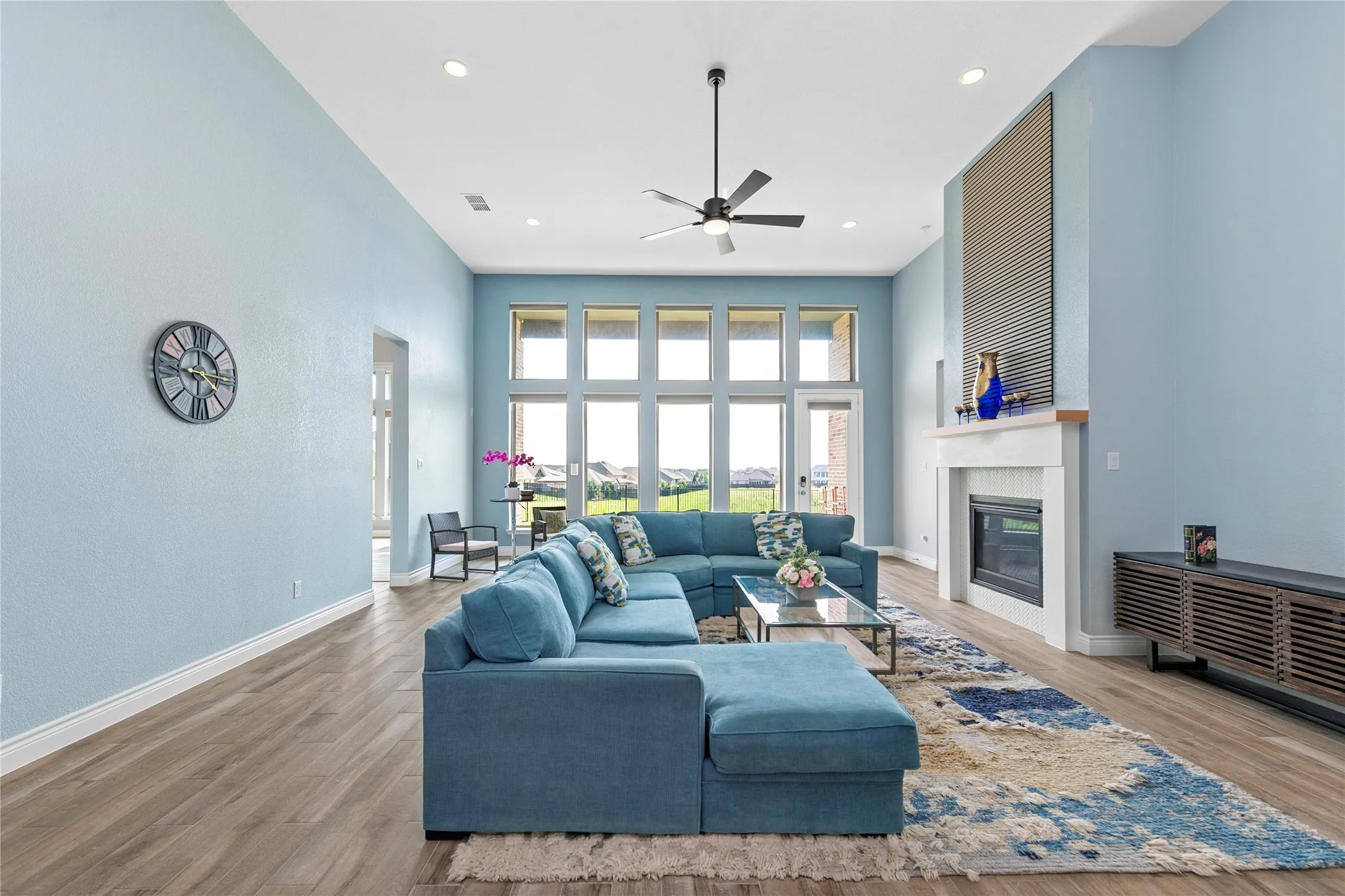 Single Family Residence For Sale in Denton County , 7013 Salmon Springs Drive, Argyle, Texas 76226, 4 Bedroom, 4 Bathroom, 3 Garage spaces, 3,746 Sqft, built in 2021, mls#21296276, Real Estate Agent in Argyle, Homes For Sale in Denton county, Homes For Sale in Argyle, Realtor in Argyle Texas, Real Estate Brokerage Independent Realty Texas, Luminita Cordes Realtor