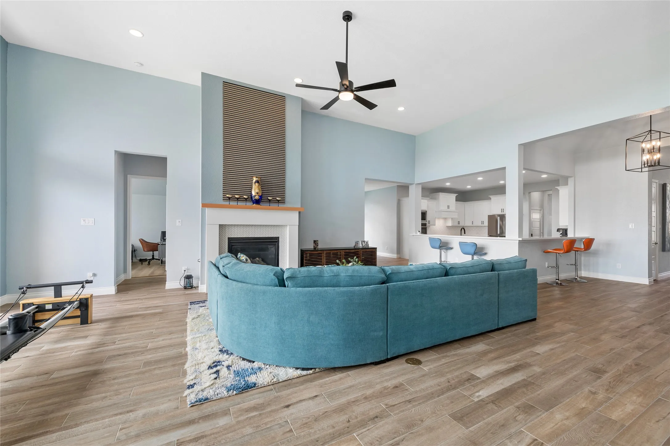Single Family Residence For Sale in Denton County , 7013 Salmon Springs Drive, Argyle, Texas 76226, 4 Bedroom, 4 Bathroom, 3 Garage spaces, 3,746 Sqft, built in 2021, mls#21296276, Real Estate Agent in Argyle, Homes For Sale in Denton county, Homes For Sale in Argyle, Realtor in Argyle Texas, Real Estate Brokerage Independent Realty Texas, Luminita Cordes Realtor