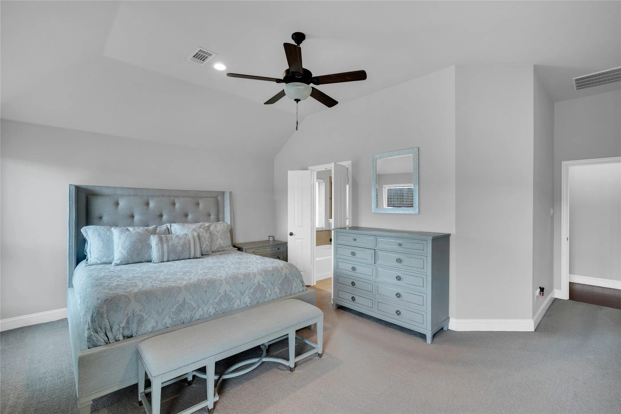 Single Family Residence For Sale in Ellis County , 3226 Paisley Drive, Midlothian, Texas 76065, 4 Bedrooms, 2 Bathrooms, 2 Garage spaces, 2,225 Sqft, built in 2016, Price $414,900, mls#21310896, Real Estate Agent in Midlothian, Homes For Sale in Ellis county, Homes For Sale in Midlothian, Realtor in Midlothian Texas, Real Estate Brokerage Independent Realty Texas, Luminita Cordes Realtor