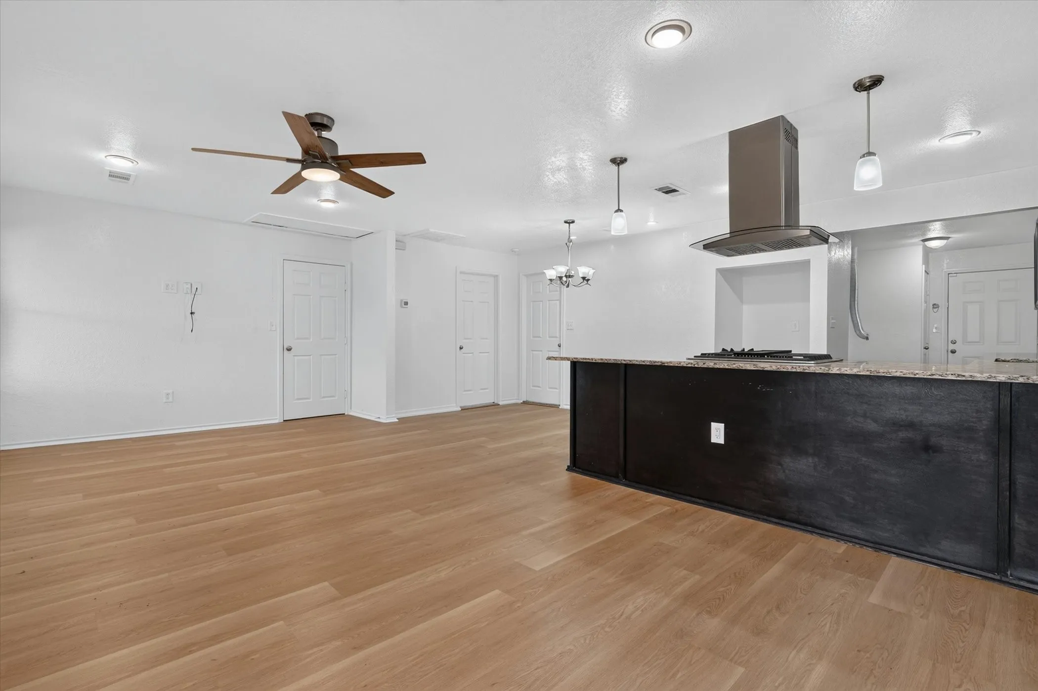 Single Family Residence For Rent in Tarrant County , 5301 Scoggins Street, Sansom Park, Texas 76114, 3 Bedroom, 2 Bathroom, Garage spaces, 1,453 Sqft, built in 1945, mls#21311678, Real Estate Agent in Sansom Park, Homes For Rent in Tarrant county, Homes For Rent in Sansom Park, Realtor in Sansom Park Texas, Real Estate Brokerage Independent Realty Texas, Luminita Cordes Realtor