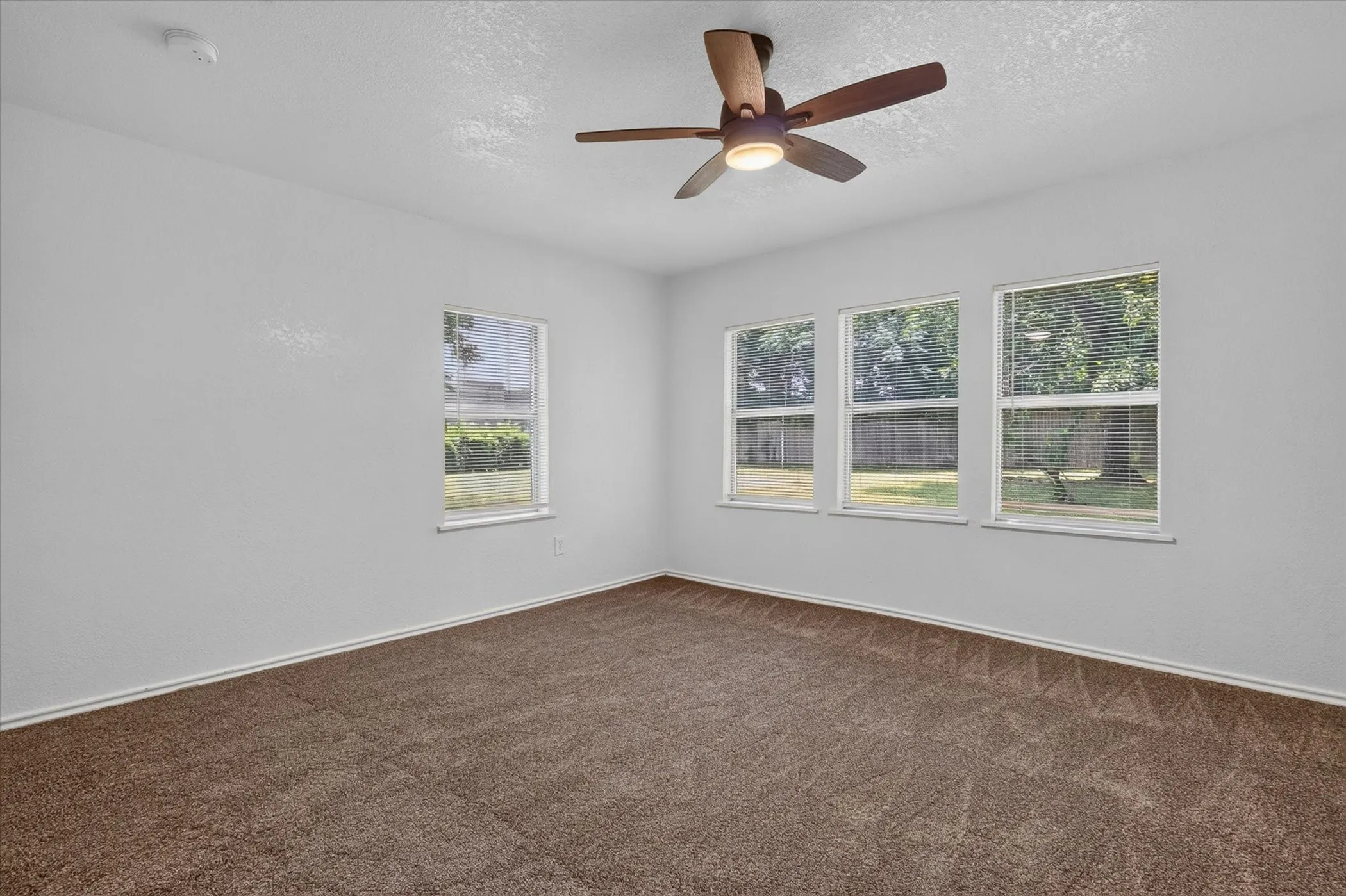 Single Family Residence For Rent in Tarrant County , 5301 Scoggins Street, Sansom Park, Texas 76114, 3 Bedroom, 2 Bathroom, Garage spaces, 1,453 Sqft, built in 1945, mls#21311678, Real Estate Agent in Sansom Park, Homes For Rent in Tarrant county, Homes For Rent in Sansom Park, Realtor in Sansom Park Texas, Real Estate Brokerage Independent Realty Texas, Luminita Cordes Realtor