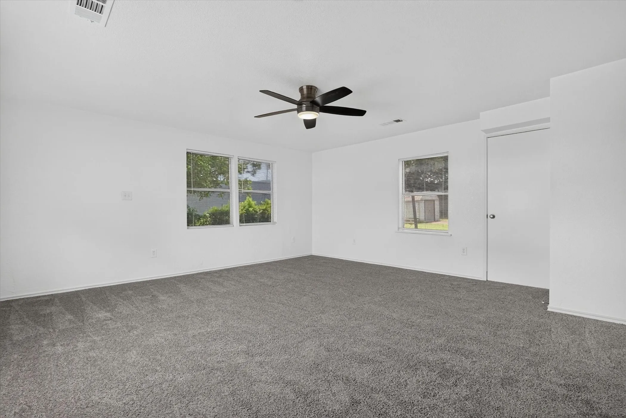 Single Family Residence For Rent in Tarrant County , 5301 Scoggins Street, Sansom Park, Texas 76114, 3 Bedroom, 2 Bathroom, Garage spaces, 1,453 Sqft, built in 1945, mls#21311678, Real Estate Agent in Sansom Park, Homes For Rent in Tarrant county, Homes For Rent in Sansom Park, Realtor in Sansom Park Texas, Real Estate Brokerage Independent Realty Texas, Luminita Cordes Realtor