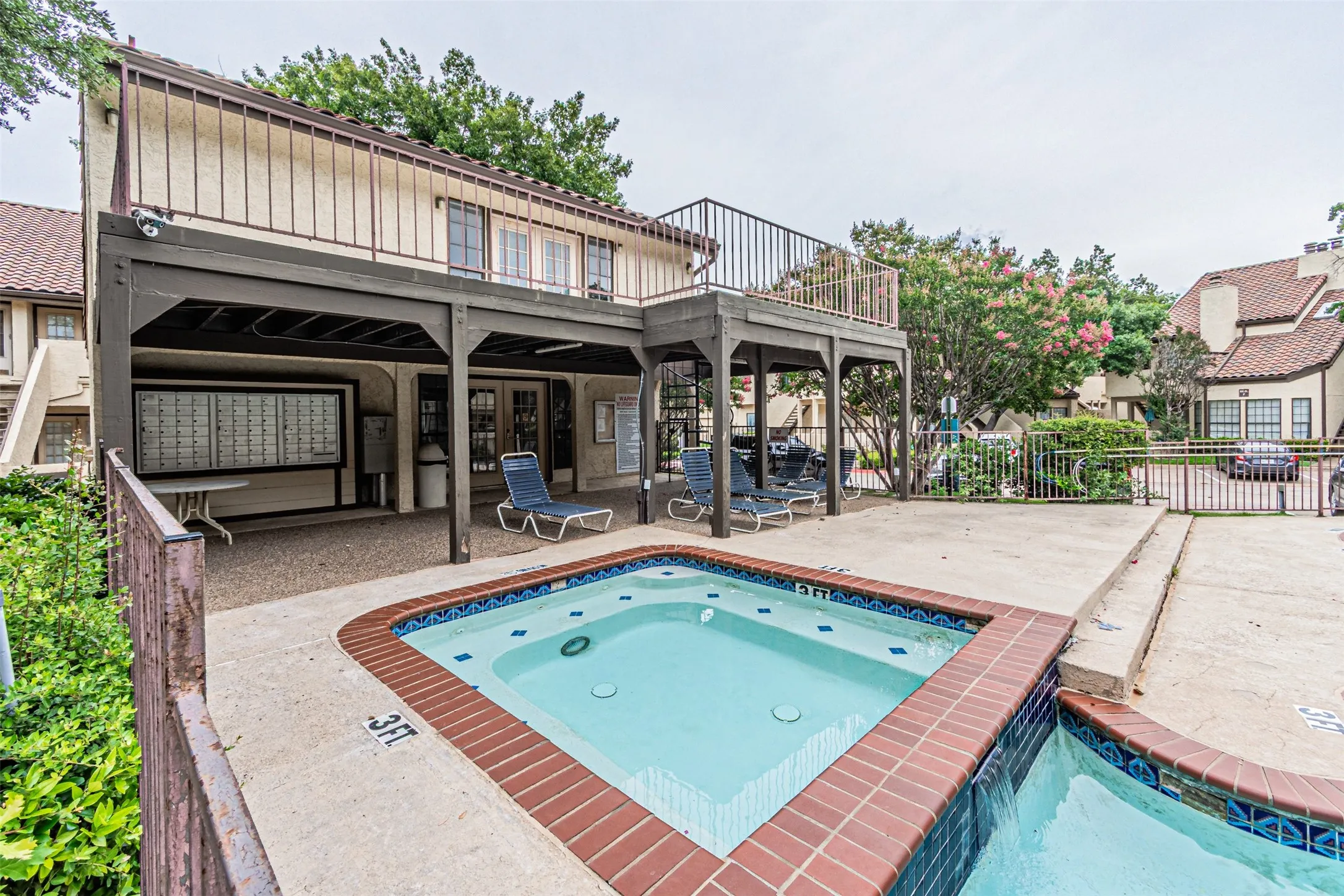 Condominium For Sale in Dallas County , 5590 Spring Valley Road C205, Dallas, Texas 75254, 2 Bedroom, 2 Bathroom, 1 Garage spaces, 920 Sqft, built in 1982, mls#21310203, Real Estate Agent in Dallas, Homes For Sale in Dallas county, Homes For Sale in Dallas, Realtor in Dallas Texas, Real Estate Brokerage Independent Realty Texas, Luminita Cordes Realtor