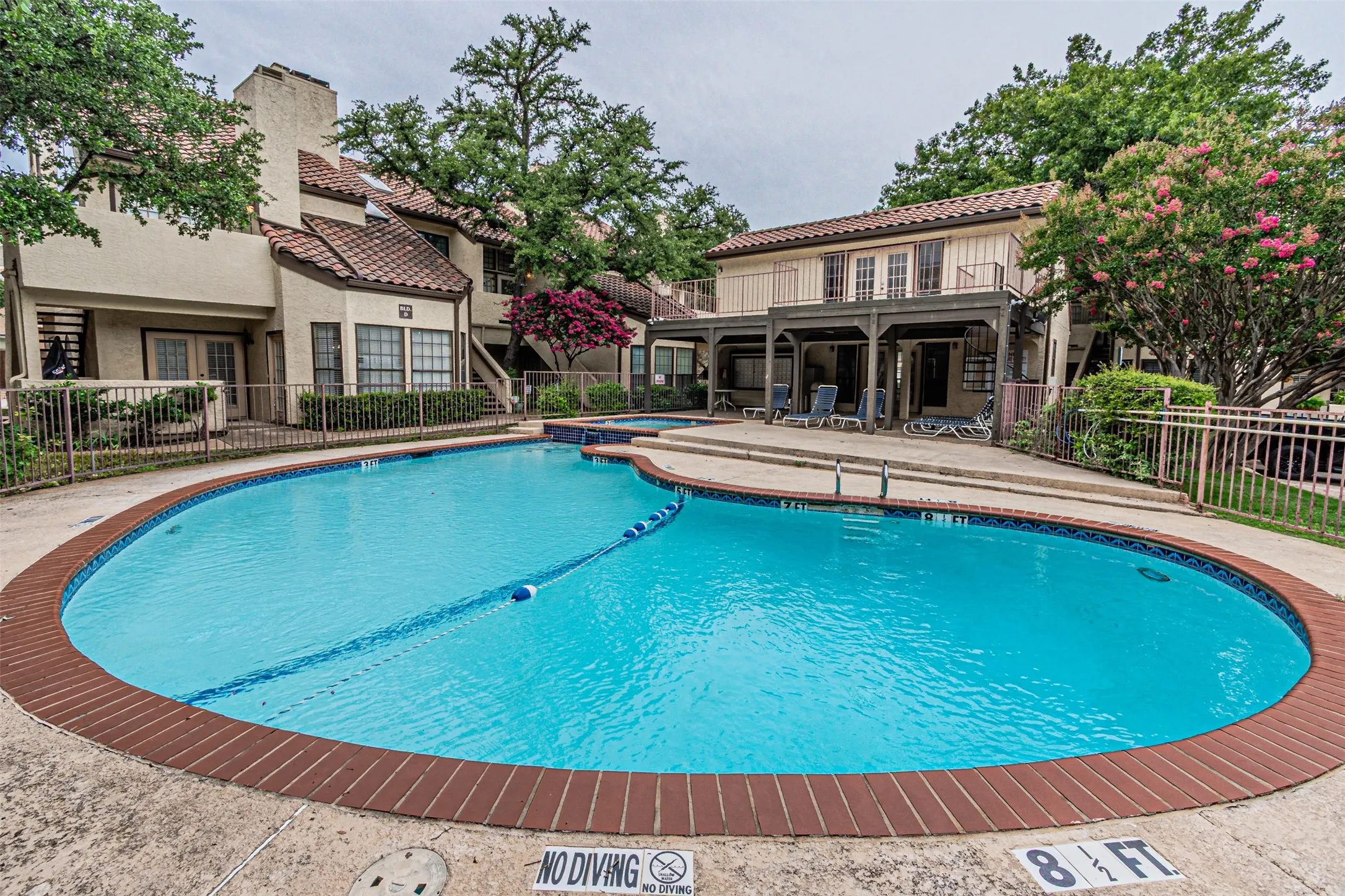Condominium For Sale in Dallas County , 5590 Spring Valley Road C205, Dallas, Texas 75254, 2 Bedroom, 2 Bathroom, 1 Garage spaces, 920 Sqft, built in 1982, mls#21310203, Real Estate Agent in Dallas, Homes For Sale in Dallas county, Homes For Sale in Dallas, Realtor in Dallas Texas, Real Estate Brokerage Independent Realty Texas, Luminita Cordes Realtor