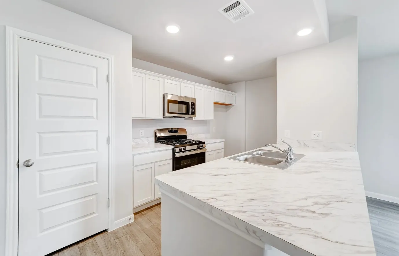 Single Family Residence For Sale in Ellis County , 331 Hudson Lane, Milford, Texas 76670, 3 Bedroom, 2 Bathroom, 2 Garage spaces, 1,209 Sqft, built in 2025, mls#21311688, Real Estate Agent in Milford, Homes For Sale in Ellis county, Homes For Sale in Milford, Realtor in Milford Texas, Real Estate Brokerage Independent Realty Texas, Luminita Cordes Realtor