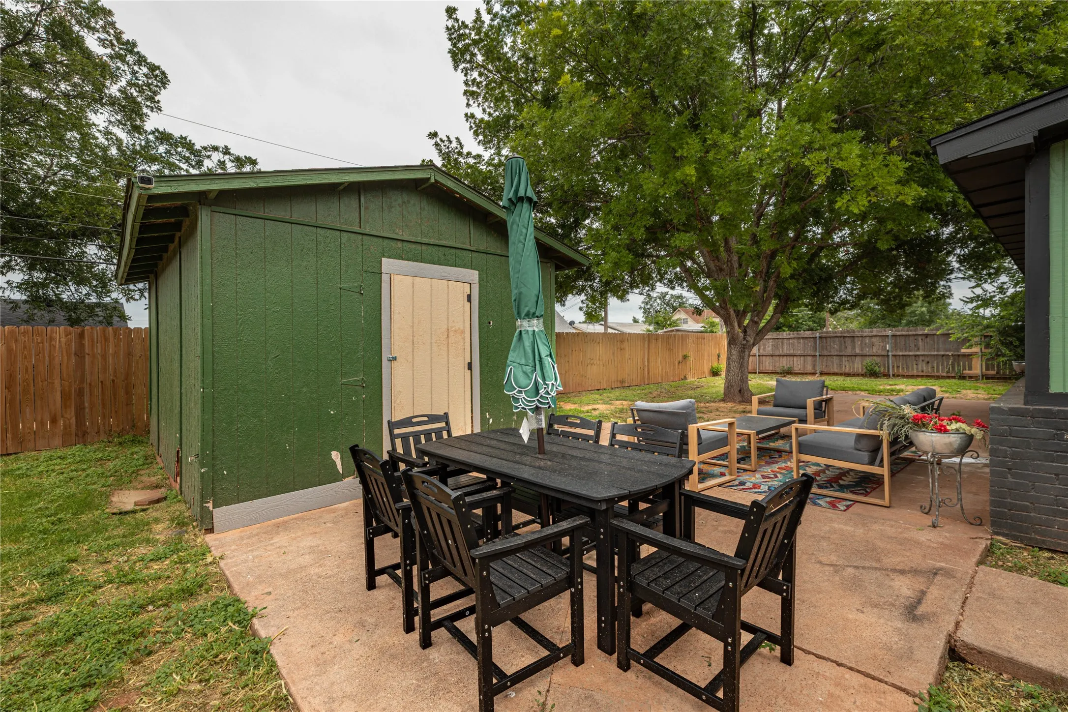 Single Family Residence For Rent in Taylor County , 2601 N Willis Street, Abilene, Texas 79603, 4 Bedroom, 3 Bathroom, Garage spaces, 2,678 Sqft, built in 1970, mls#21311698, Real Estate Agent in Abilene, Homes For Rent in Taylor county, Homes For Rent in Abilene, Realtor in Abilene Texas, Real Estate Brokerage Independent Realty Texas, Luminita Cordes Realtor