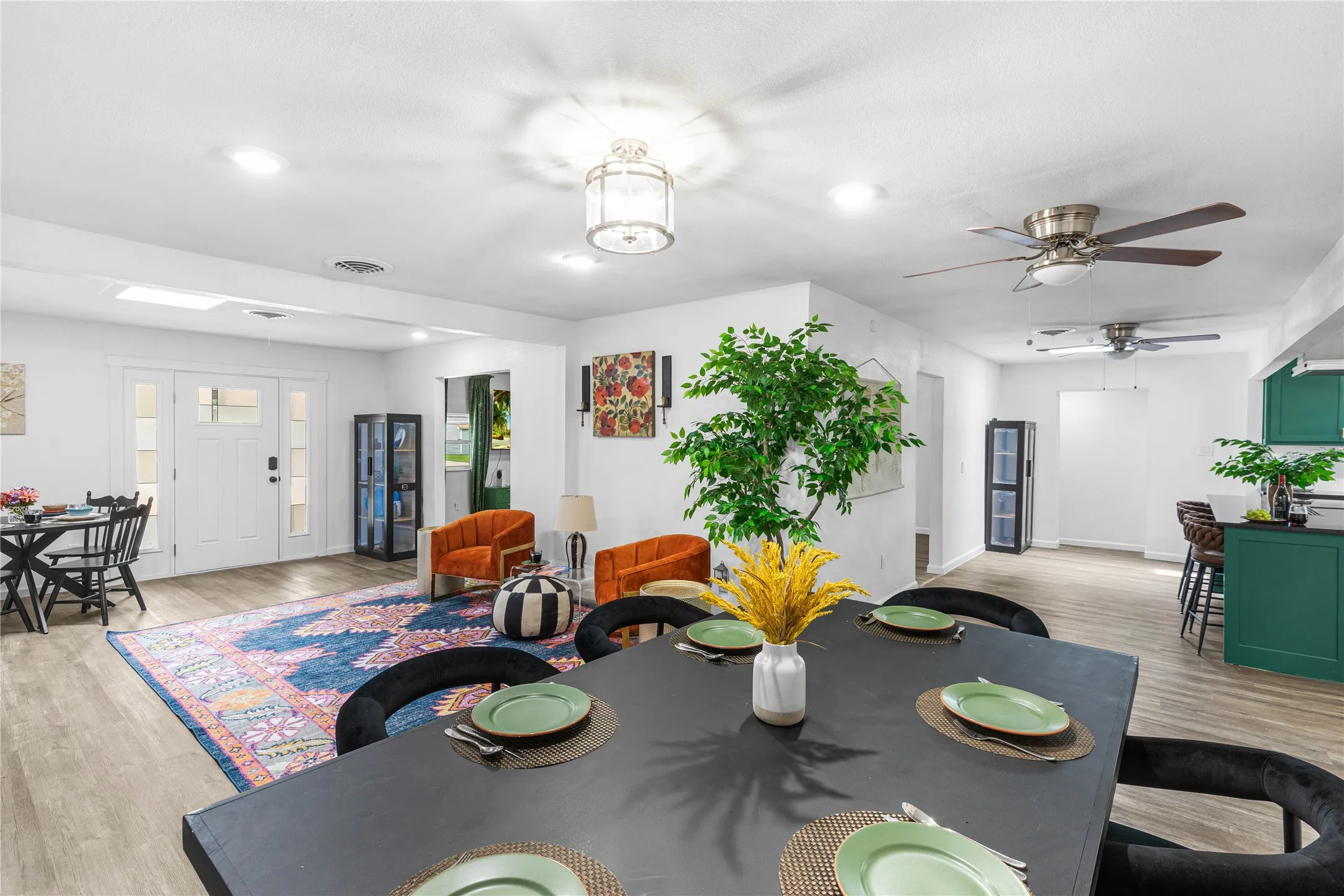 Single Family Residence For Rent in Taylor County , 2601 N Willis Street, Abilene, Texas 79603, 4 Bedroom, 3 Bathroom, Garage spaces, 2,678 Sqft, built in 1970, mls#21311698, Real Estate Agent in Abilene, Homes For Rent in Taylor county, Homes For Rent in Abilene, Realtor in Abilene Texas, Real Estate Brokerage Independent Realty Texas, Luminita Cordes Realtor