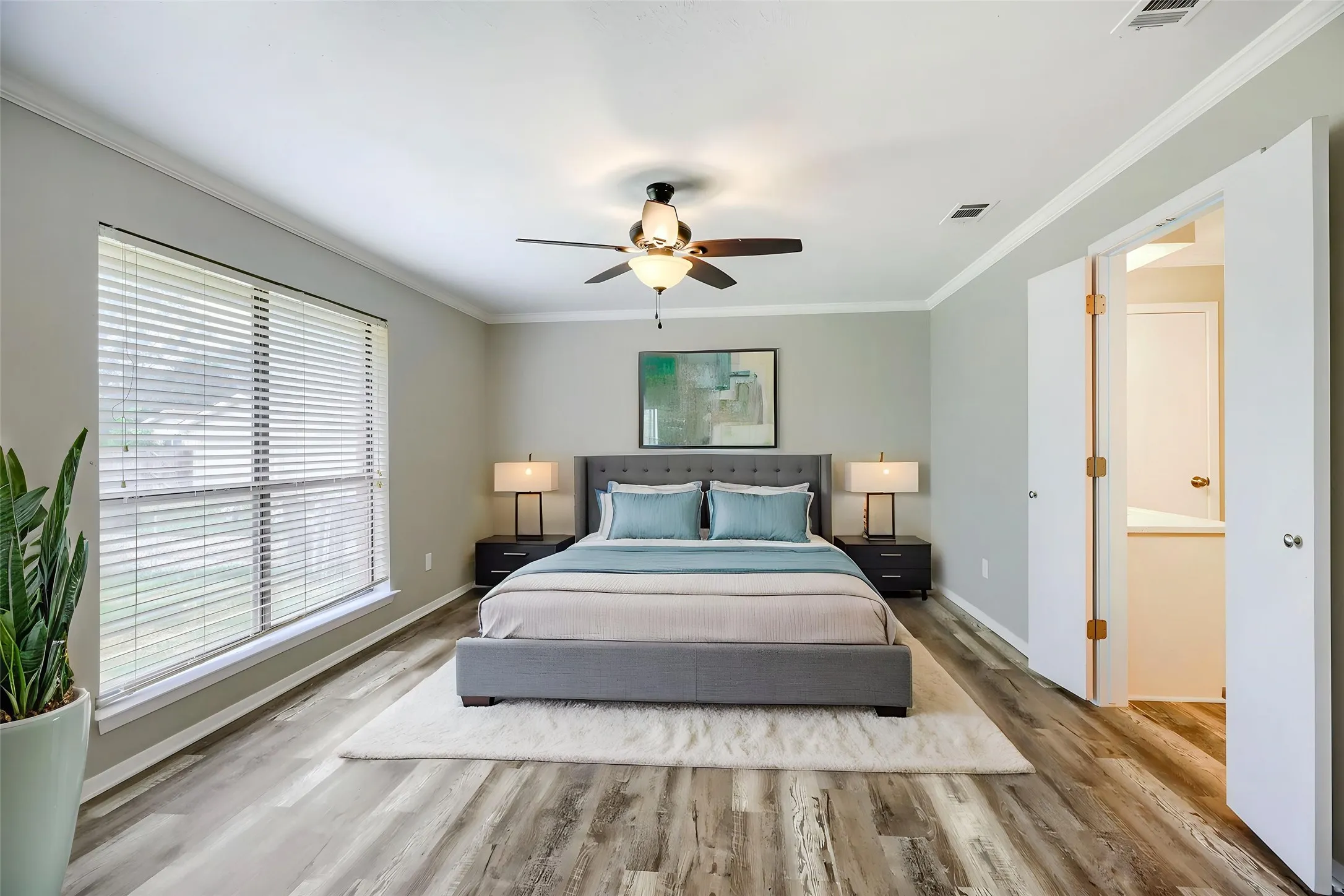 Single Family Residence For Sale in Dallas County , 8631 Charing Cross Lane, Dallas, Texas 75238, 4 Bedroom, 3 Bathroom, 2 Garage spaces, 2,066 Sqft, built in 1967, mls#21178844, Real Estate Agent in Dallas, Homes For Sale in Dallas county, Homes For Sale in Dallas, Realtor in Dallas Texas, Real Estate Brokerage Independent Realty Texas, Luminita Cordes Realtor