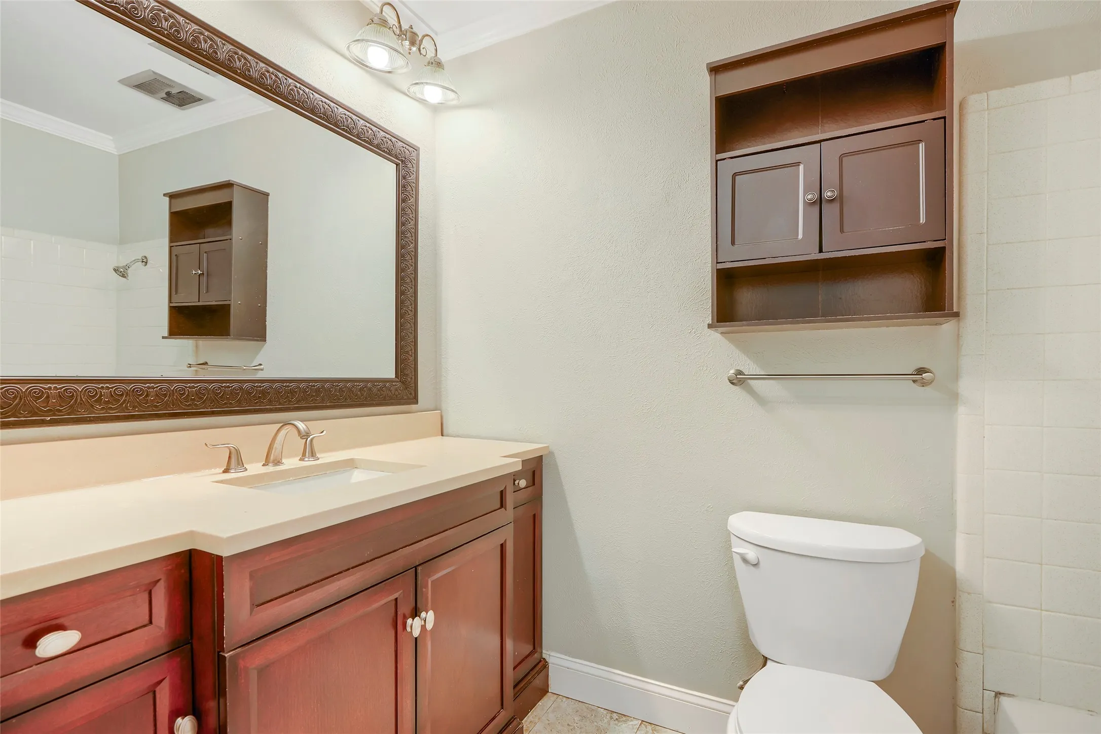Single Family Residence For Sale in Dallas County , 8631 Charing Cross Lane, Dallas, Texas 75238, 4 Bedroom, 3 Bathroom, 2 Garage spaces, 2,066 Sqft, built in 1967, mls#21178844, Real Estate Agent in Dallas, Homes For Sale in Dallas county, Homes For Sale in Dallas, Realtor in Dallas Texas, Real Estate Brokerage Independent Realty Texas, Luminita Cordes Realtor