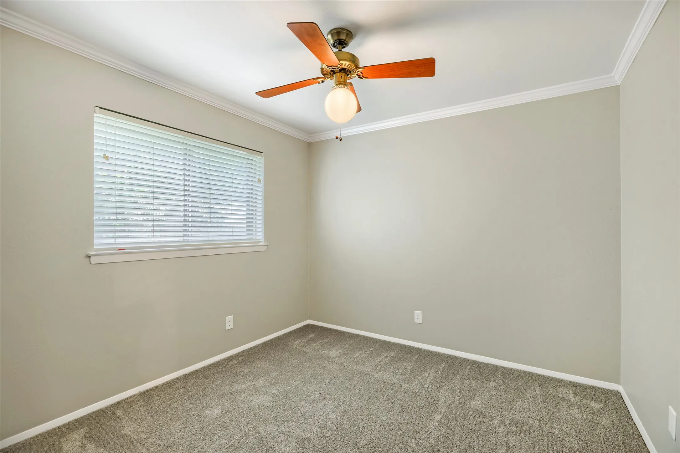 Single Family Residence For Sale in Dallas County , 8631 Charing Cross Lane, Dallas, Texas 75238, 4 Bedroom, 3 Bathroom, 2 Garage spaces, 2,066 Sqft, built in 1967, mls#21178844, Real Estate Agent in Dallas, Homes For Sale in Dallas county, Homes For Sale in Dallas, Realtor in Dallas Texas, Real Estate Brokerage Independent Realty Texas, Luminita Cordes Realtor