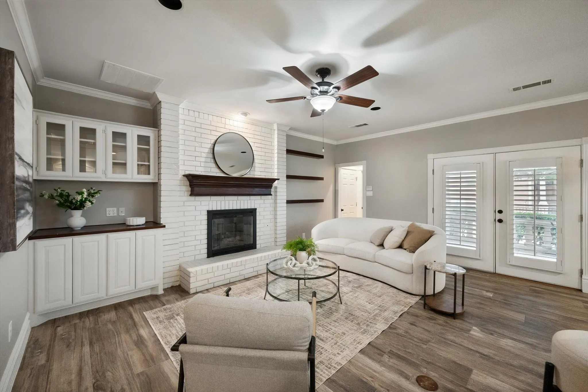 Single Family Residence For Sale in Tarrant County , 1398 Fairhaven Drive, Mansfield, Texas 76063, 4 Bedroom, 3 Bathroom, 2 Garage spaces, 3,050 Sqft, built in 1992, mls#21296602, Real Estate Agent in Mansfield, Homes For Sale in Tarrant county, Homes For Sale in Mansfield, Realtor in Mansfield Texas, Real Estate Brokerage Independent Realty Texas, Luminita Cordes Realtor