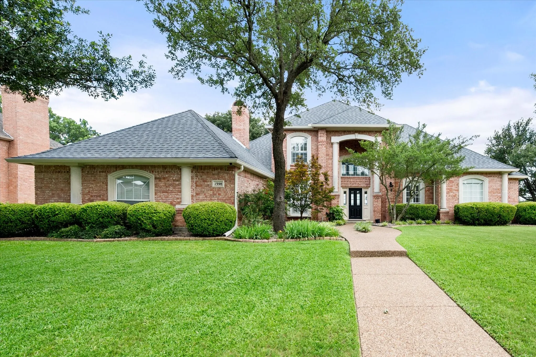 Single Family Residence For Sale in Tarrant County , 1398 Fairhaven Drive, Mansfield, Texas 76063, 4 Bedroom, 3 Bathroom, 2 Garage spaces, 3,050 Sqft, built in 1992, mls#21296602, Real Estate Agent in Mansfield, Homes For Sale in Tarrant county, Homes For Sale in Mansfield, Realtor in Mansfield Texas, Real Estate Brokerage Independent Realty Texas, Luminita Cordes Realtor