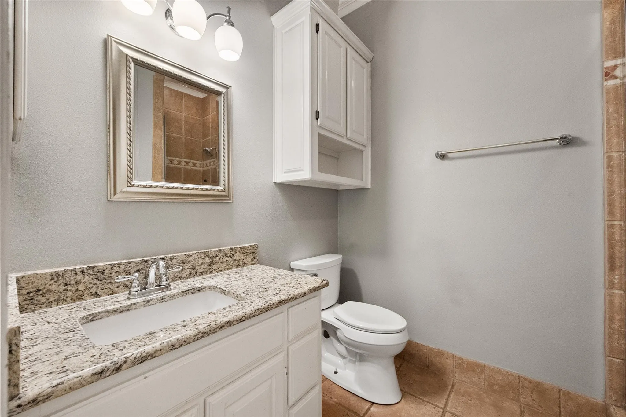 Full size bathroom on the first floor