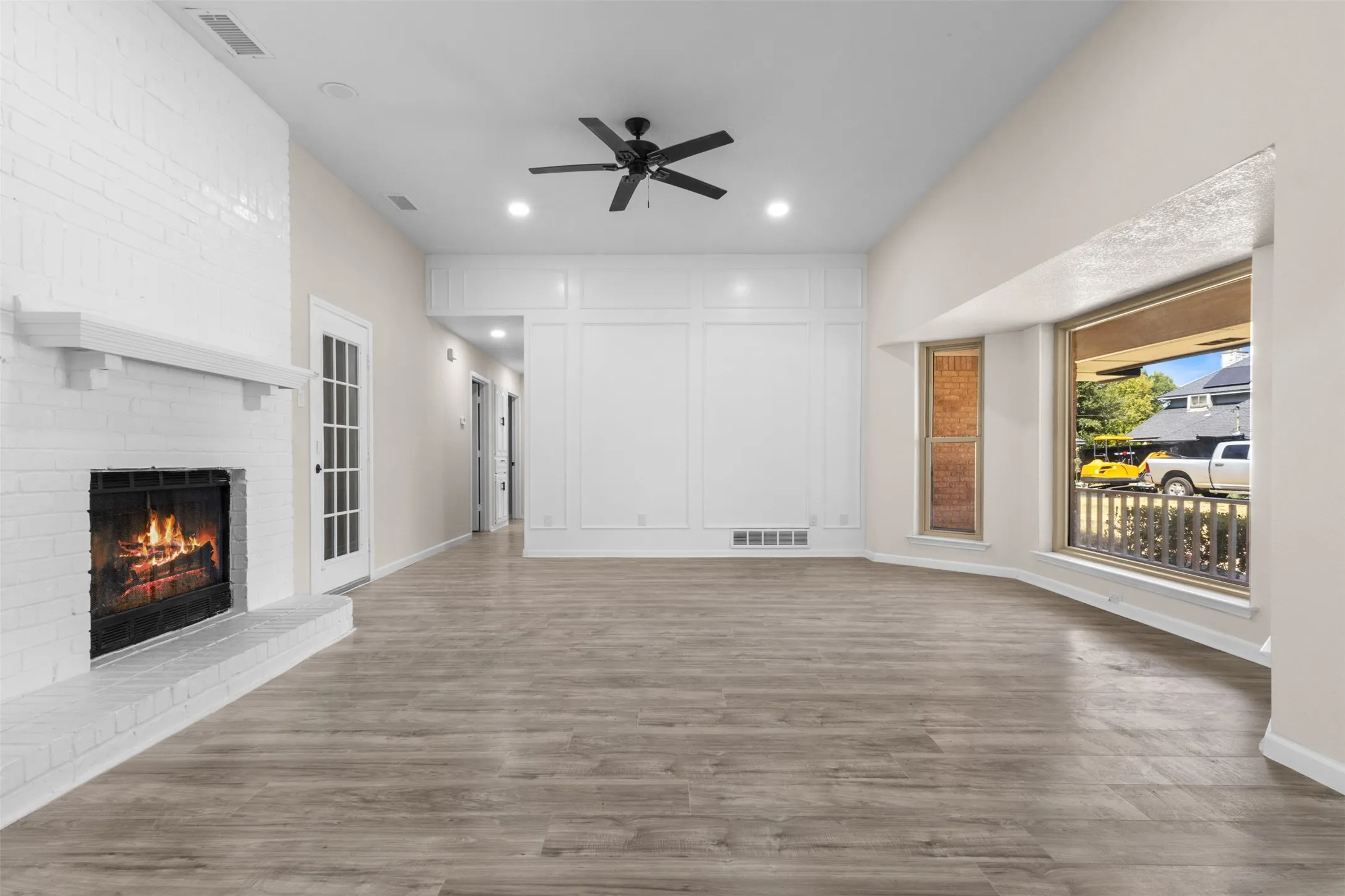 Single Family Residence For Sale in Ellis County , 149 Lassetter Drive, Red Oak, Texas 75154, 4 Bedroom, 2 Bathroom, 2 Garage spaces, 1,717 Sqft, built in 1986, mls#21311715, Real Estate Agent in Red Oak, Homes For Sale in Ellis county, Homes For Sale in Red Oak, Realtor in Red Oak Texas, Real Estate Brokerage Independent Realty Texas, Luminita Cordes Realtor