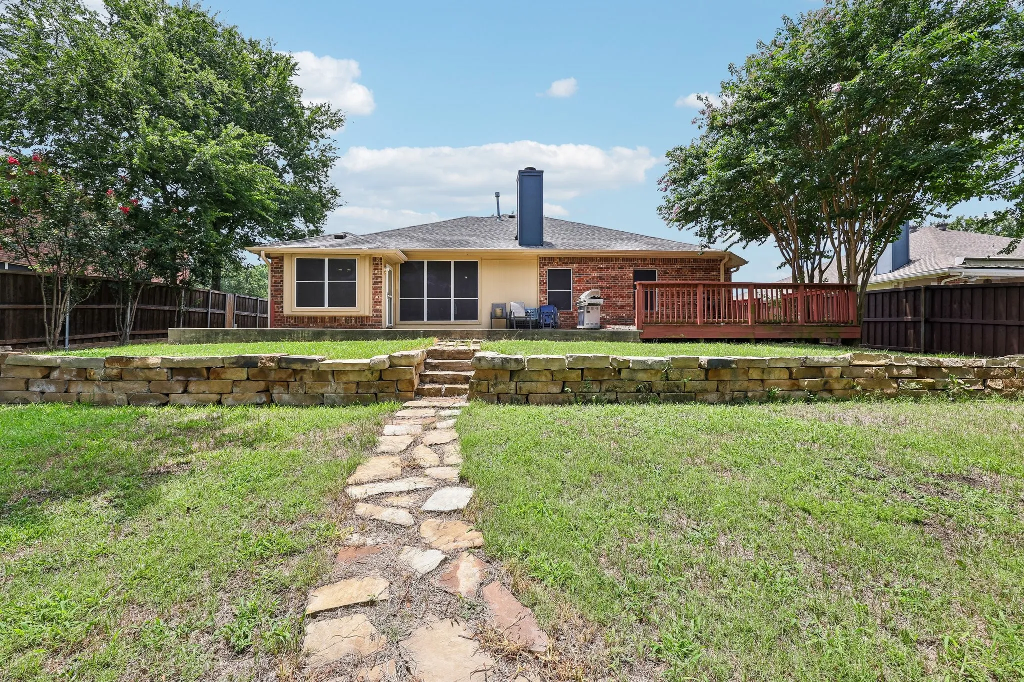 Single Family Residence For Sale in Collin County , 1711 Rushing Way, Wylie, Texas 75098, 3 Bedroom, 2 Bathroom, 2 Garage spaces, 1,869 Sqft, built in 2003, Price $379,000, mls#21288737, Real Estate Agent in Wylie, Homes For Sale in Collin county, Homes For Sale in Wylie, Realtor in Wylie Texas, Real Estate Brokerage Independent Realty Texas, Luminita Cordes Realtor