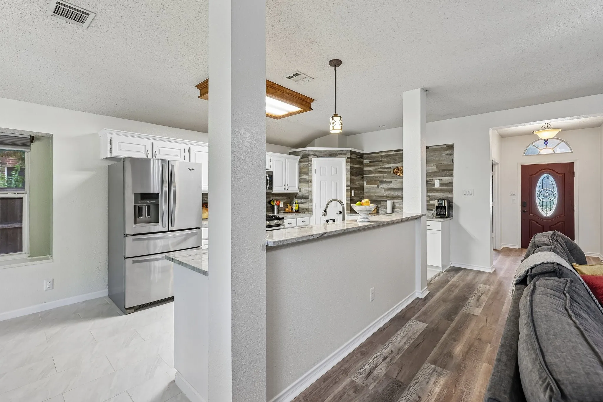 Single Family Residence For Sale in Collin County , 1711 Rushing Way, Wylie, Texas 75098, 3 Bedroom, 2 Bathroom, 2 Garage spaces, 1,869 Sqft, built in 2003, Price $379,000, mls#21288737, Real Estate Agent in Wylie, Homes For Sale in Collin county, Homes For Sale in Wylie, Realtor in Wylie Texas, Real Estate Brokerage Independent Realty Texas, Luminita Cordes Realtor
