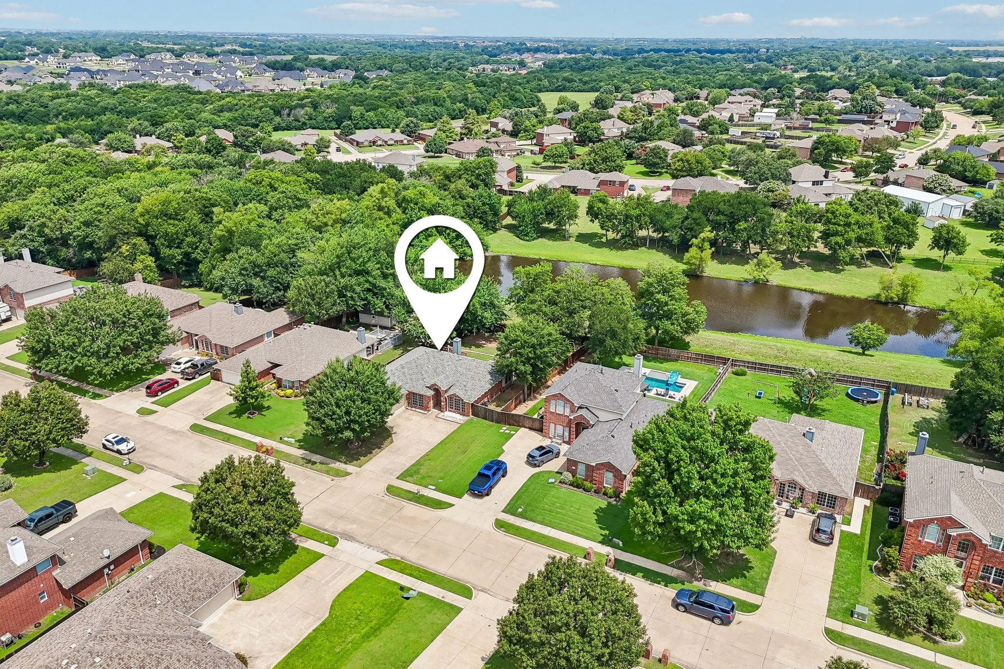 Single Family Residence For Sale in Collin County , 1711 Rushing Way, Wylie, Texas 75098, 3 Bedroom, 2 Bathroom, 2 Garage spaces, 1,869 Sqft, built in 2003, Price $379,000, mls#21288737, Real Estate Agent in Wylie, Homes For Sale in Collin county, Homes For Sale in Wylie, Realtor in Wylie Texas, Real Estate Brokerage Independent Realty Texas, Luminita Cordes Realtor
