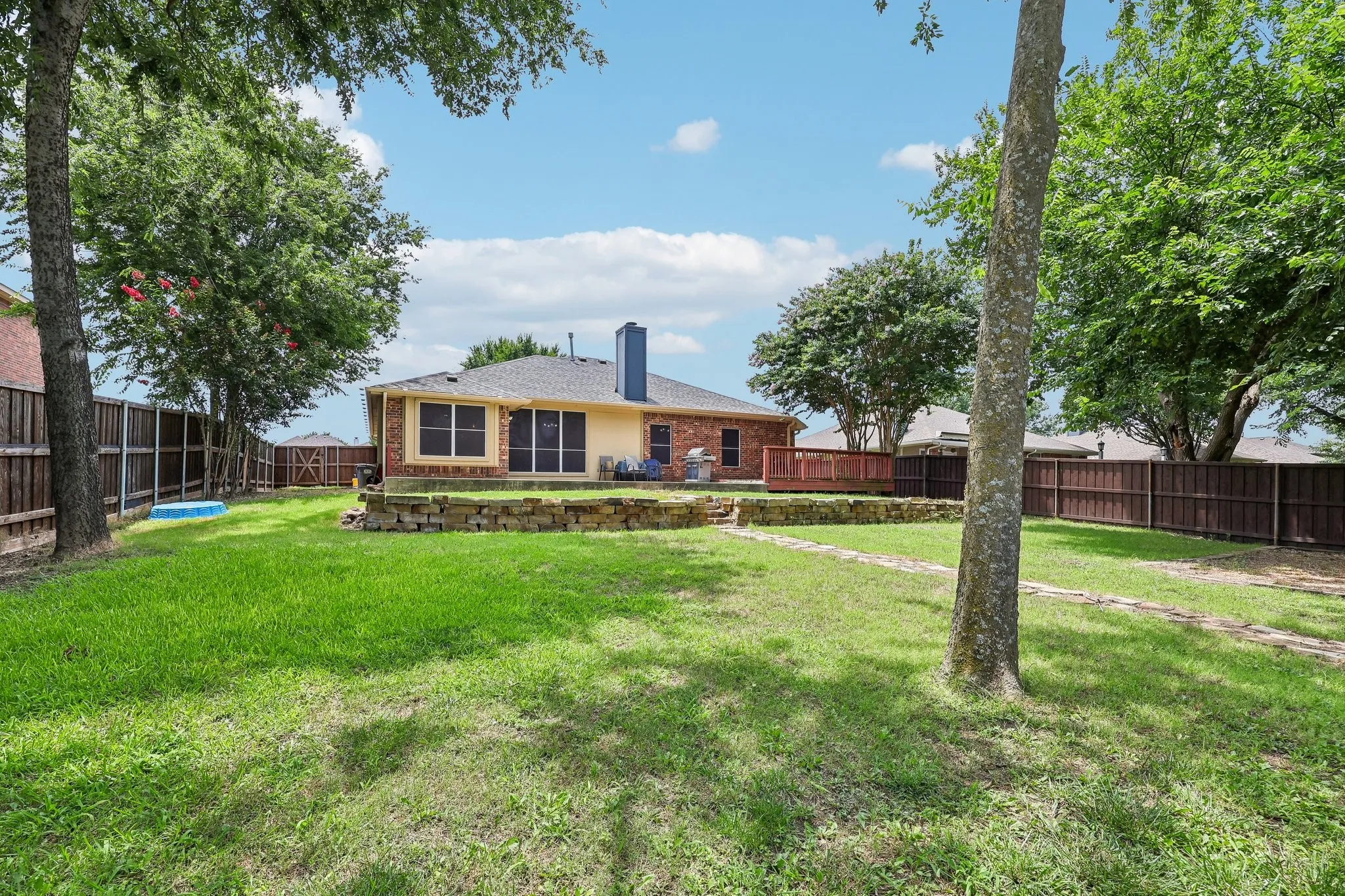Single Family Residence For Sale in Collin County , 1711 Rushing Way, Wylie, Texas 75098, 3 Bedroom, 2 Bathroom, 2 Garage spaces, 1,869 Sqft, built in 2003, Price $379,000, mls#21288737, Real Estate Agent in Wylie, Homes For Sale in Collin county, Homes For Sale in Wylie, Realtor in Wylie Texas, Real Estate Brokerage Independent Realty Texas, Luminita Cordes Realtor