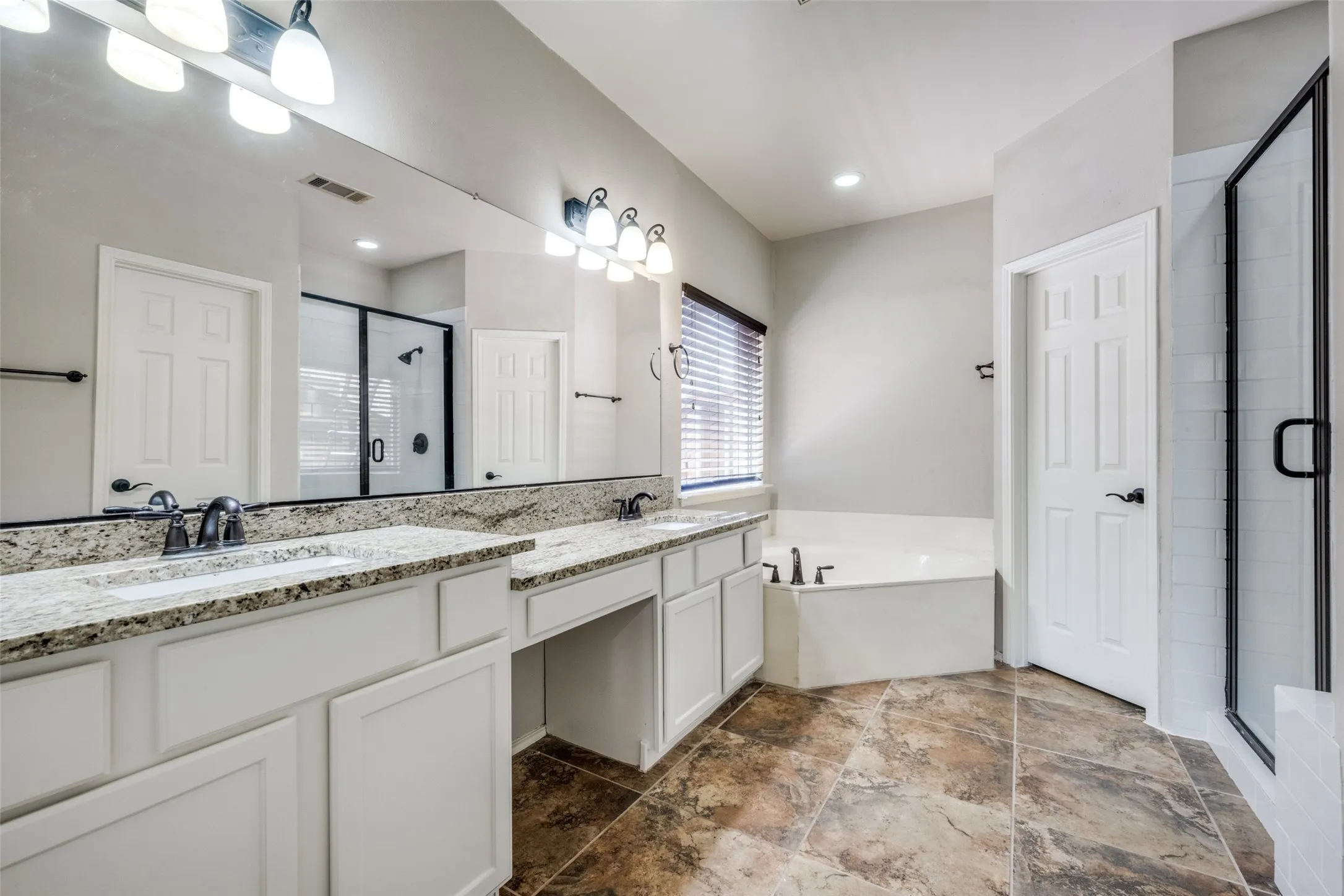 Single Family Residence For Sale in Denton County , 2905 Furlong Drive W, Flower Mound, Texas 75022, 4 Bedroom, 3 Bathroom, 2 Garage spaces, 2,265 Sqft, built in 1996, mls#21310042, Real Estate Agent in Flower Mound, Homes For Sale in Denton county, Homes For Sale in Flower Mound, Realtor in Flower Mound Texas, Real Estate Brokerage Independent Realty Texas, Luminita Cordes Realtor