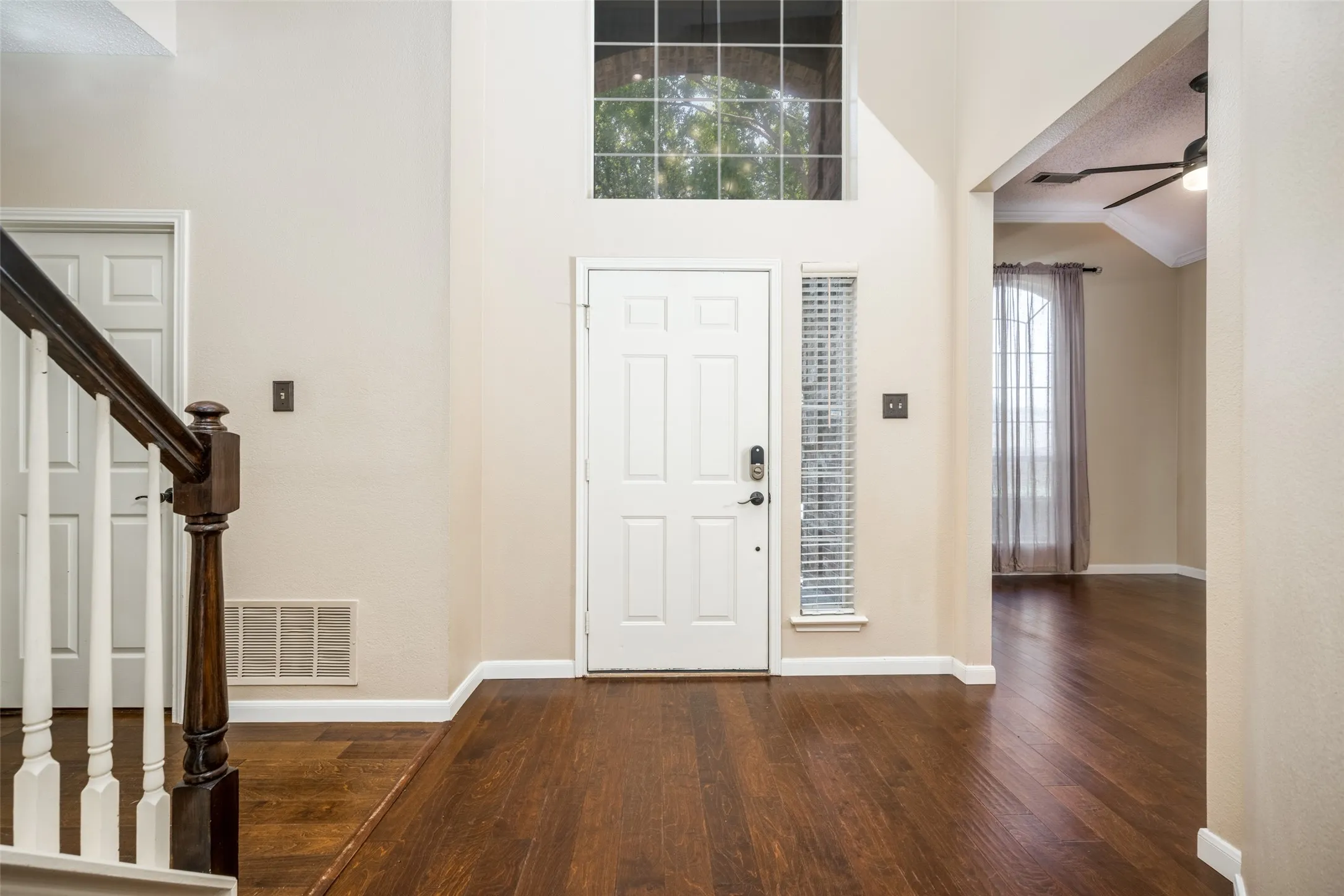 Single Family Residence For Sale in Denton County , 2905 Furlong Drive W, Flower Mound, Texas 75022, 4 Bedroom, 3 Bathroom, 2 Garage spaces, 2,265 Sqft, built in 1996, mls#21310042, Real Estate Agent in Flower Mound, Homes For Sale in Denton county, Homes For Sale in Flower Mound, Realtor in Flower Mound Texas, Real Estate Brokerage Independent Realty Texas, Luminita Cordes Realtor