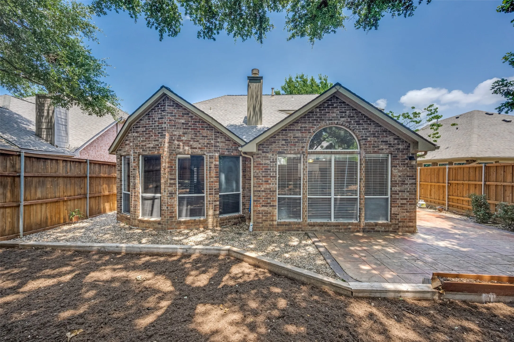 Single Family Residence For Sale in Denton County , 2905 Furlong Drive W, Flower Mound, Texas 75022, 4 Bedroom, 3 Bathroom, 2 Garage spaces, 2,265 Sqft, built in 1996, mls#21310042, Real Estate Agent in Flower Mound, Homes For Sale in Denton county, Homes For Sale in Flower Mound, Realtor in Flower Mound Texas, Real Estate Brokerage Independent Realty Texas, Luminita Cordes Realtor