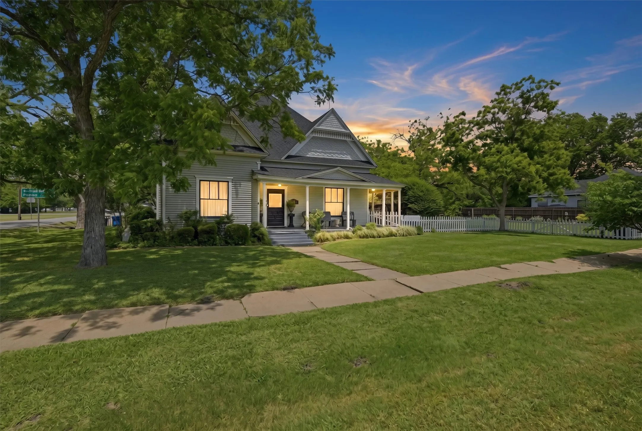 Single Family Residence For Sale in Collin County , 202 E Main Street, Celina, Texas 75009, 3 Bedrooms, 2 Bathrooms, Garage spaces, 2,392 Sqft, built in 1915, Price $1,800,000, mls#21269325, Real Estate Agent in Celina, Homes For Sale in Collin county, Homes For Sale in Celina, Realtor in Celina Texas, Real Estate Brokerage Independent Realty Texas, Luminita Cordes Realtor