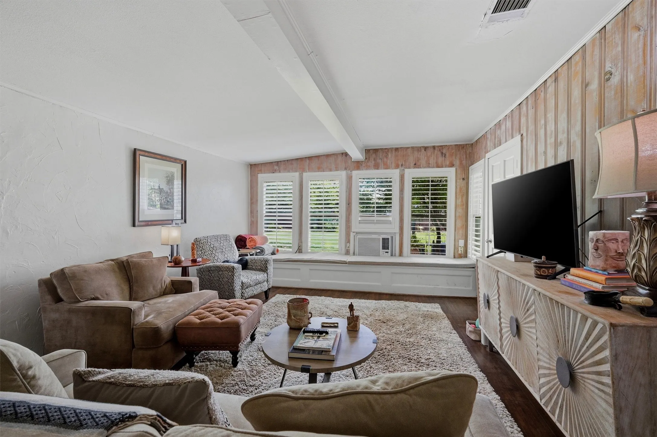 Single Family Residence For Sale in Collin County , 202 E Main Street, Celina, Texas 75009, 3 Bedrooms, 2 Bathrooms, Garage spaces, 2,392 Sqft, built in 1915, Price $1,800,000, mls#21269325, Real Estate Agent in Celina, Homes For Sale in Collin county, Homes For Sale in Celina, Realtor in Celina Texas, Real Estate Brokerage Independent Realty Texas, Luminita Cordes Realtor