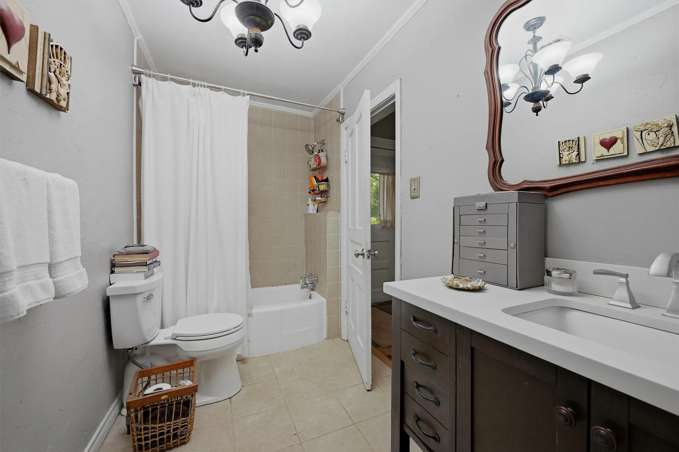 Single Family Residence For Sale in Collin County , 202 E Main Street, Celina, Texas 75009, 3 Bedrooms, 2 Bathrooms, Garage spaces, 2,392 Sqft, built in 1915, Price $1,800,000, mls#21269325, Real Estate Agent in Celina, Homes For Sale in Collin county, Homes For Sale in Celina, Realtor in Celina Texas, Real Estate Brokerage Independent Realty Texas, Luminita Cordes Realtor