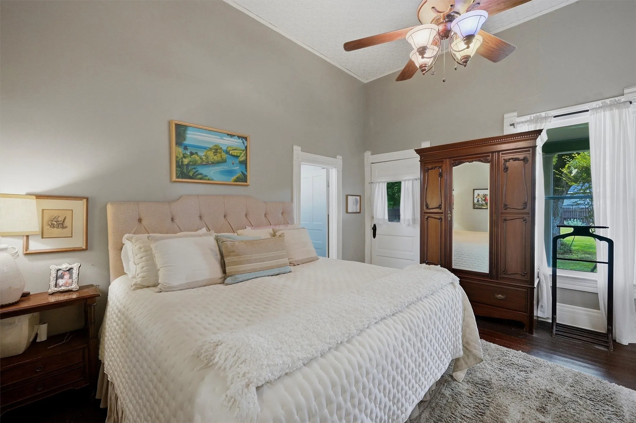 Single Family Residence For Sale in Collin County , 202 E Main Street, Celina, Texas 75009, 3 Bedrooms, 2 Bathrooms, Garage spaces, 2,392 Sqft, built in 1915, Price $1,800,000, mls#21269325, Real Estate Agent in Celina, Homes For Sale in Collin county, Homes For Sale in Celina, Realtor in Celina Texas, Real Estate Brokerage Independent Realty Texas, Luminita Cordes Realtor