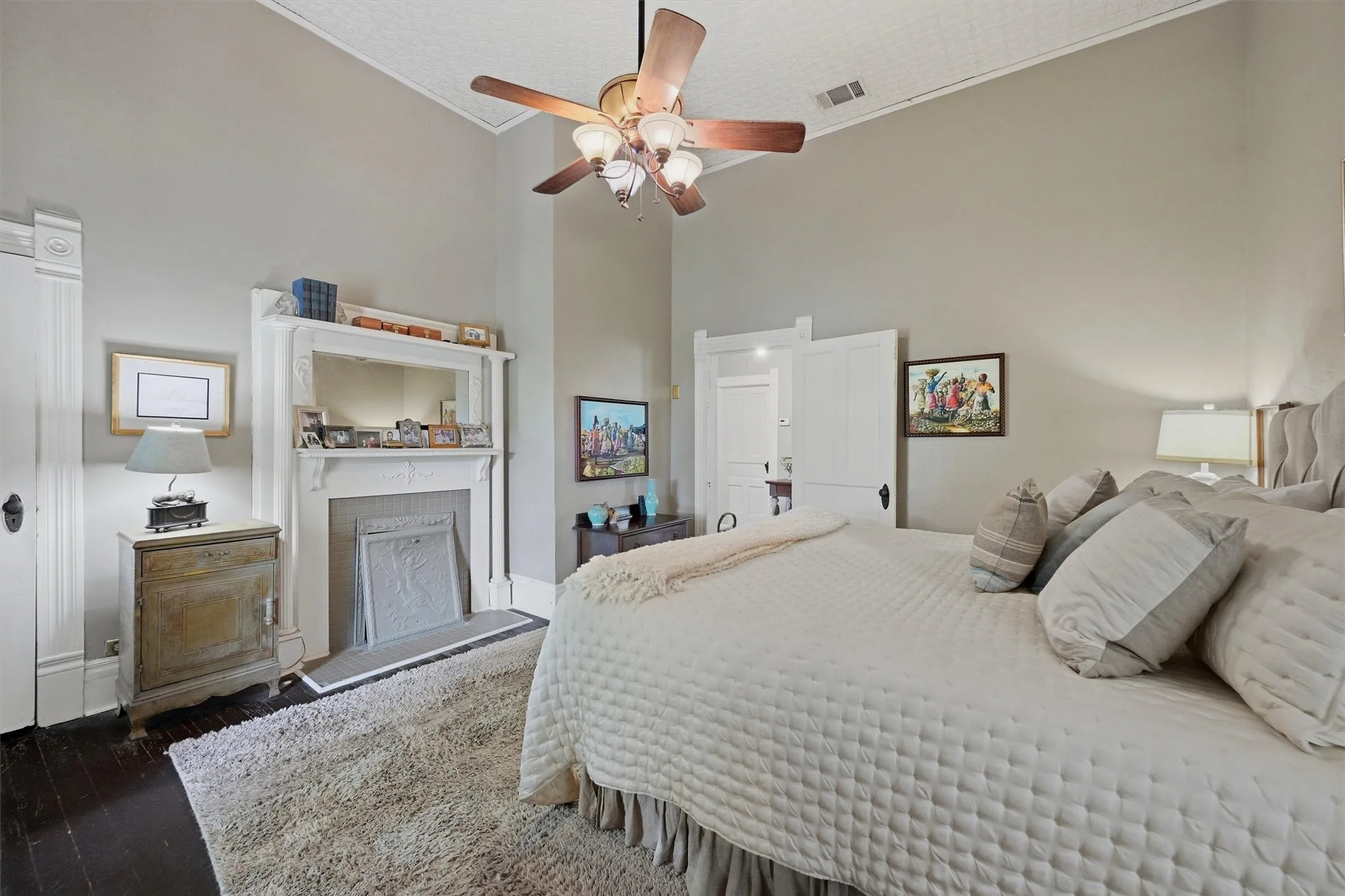 Single Family Residence For Sale in Collin County , 202 E Main Street, Celina, Texas 75009, 3 Bedrooms, 2 Bathrooms, Garage spaces, 2,392 Sqft, built in 1915, Price $1,800,000, mls#21269325, Real Estate Agent in Celina, Homes For Sale in Collin county, Homes For Sale in Celina, Realtor in Celina Texas, Real Estate Brokerage Independent Realty Texas, Luminita Cordes Realtor