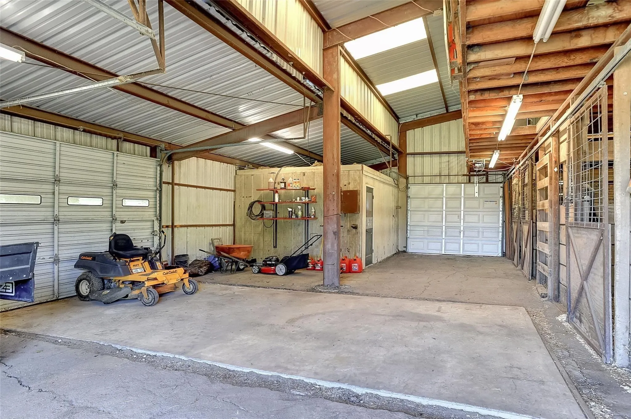 Barn/Workshop