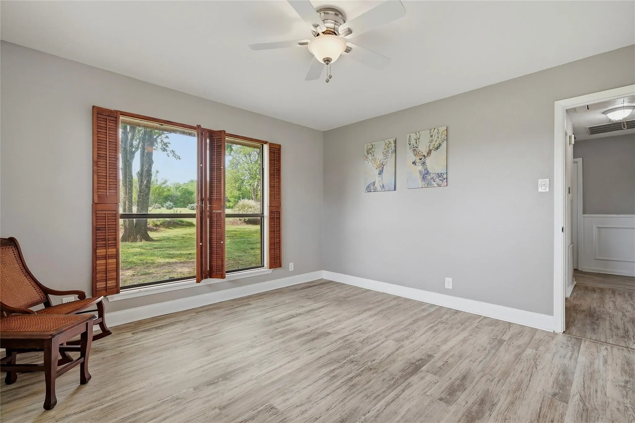 Single Family Residence For Sale in Grayson County , 4877 Fm 84, Denison, Texas 75020, 3 Bedroom, 2 Bathroom, 2 Garage spaces, 3,964 Sqft, built in 1977, mls#21309745, Real Estate Agent in Denison, Homes For Sale in Grayson county, Homes For Sale in Denison, Realtor in Denison Texas, Real Estate Brokerage Independent Realty Texas, Luminita Cordes Realtor